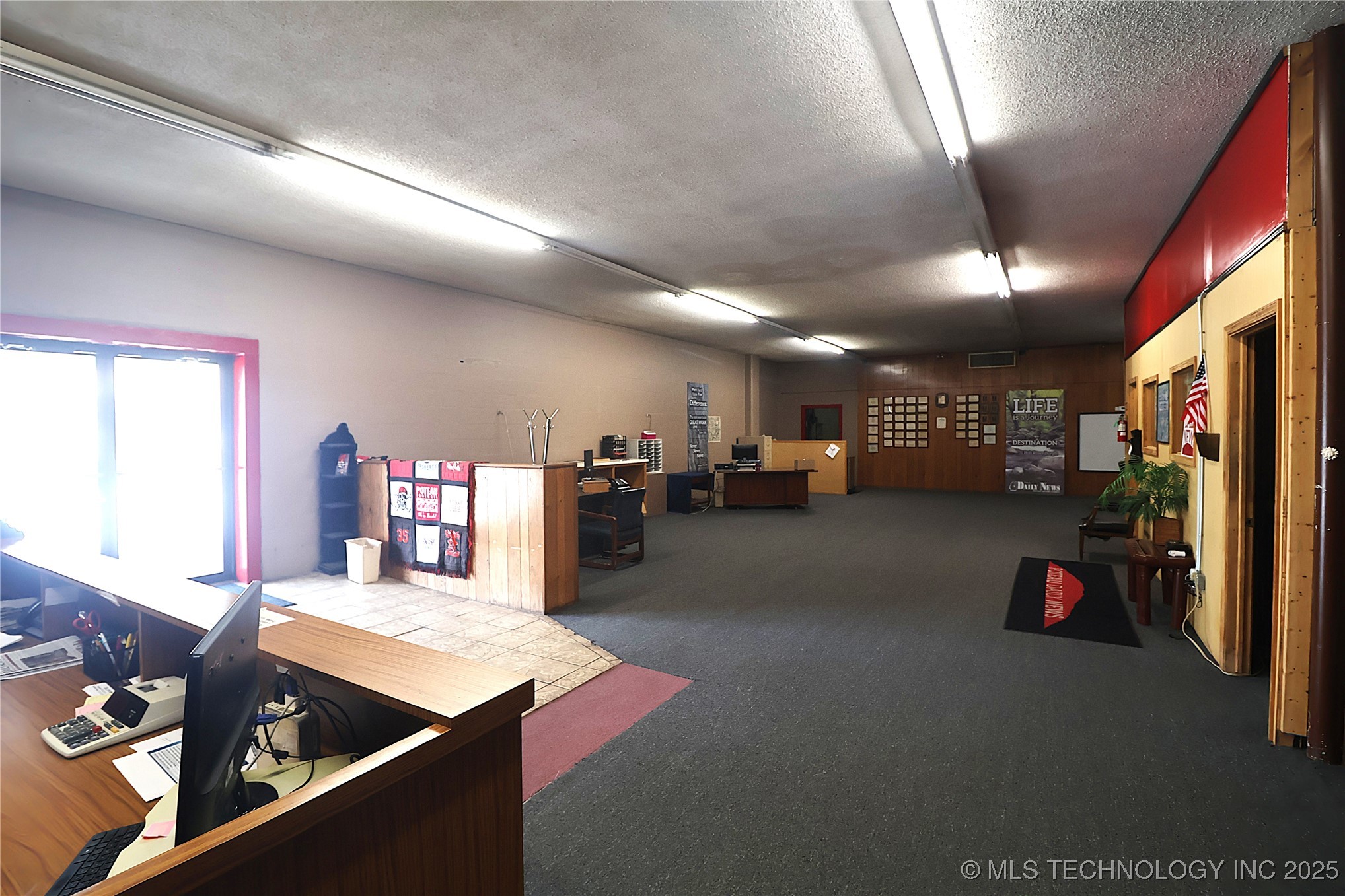 803 N Broadway Street Property Photo 4