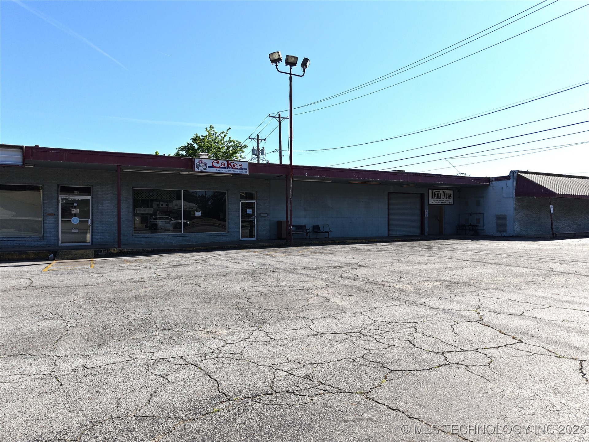 803 N Broadway Street Property Photo 14