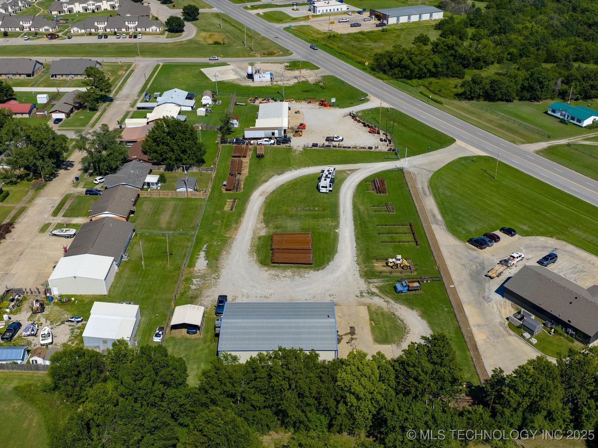 1601 E Main Street Property Photo 2