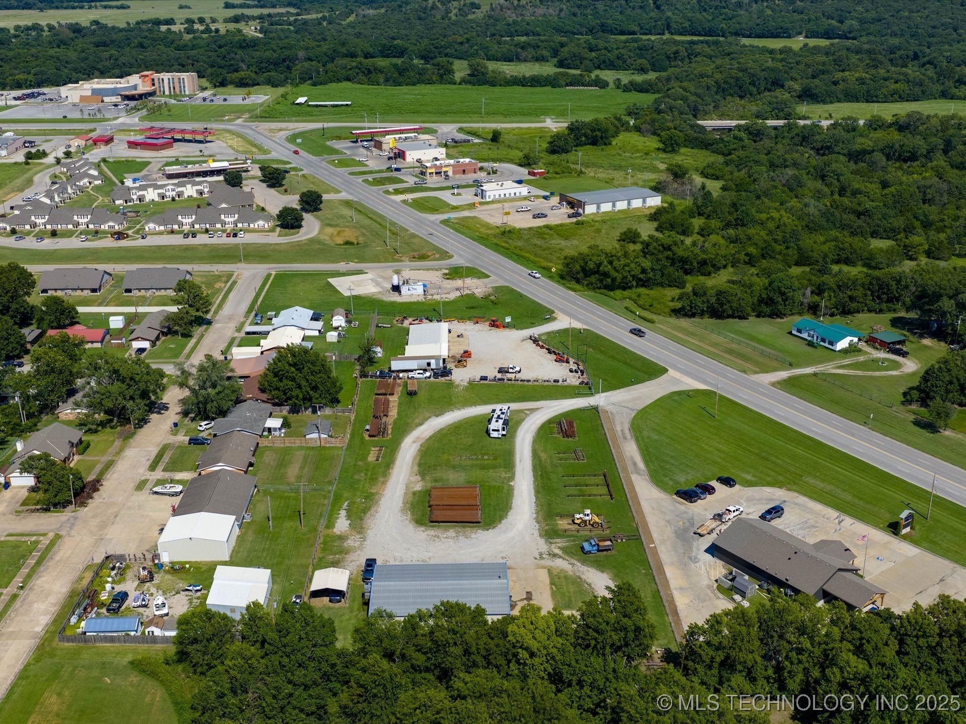 1601 E Main Street Property Photo 3