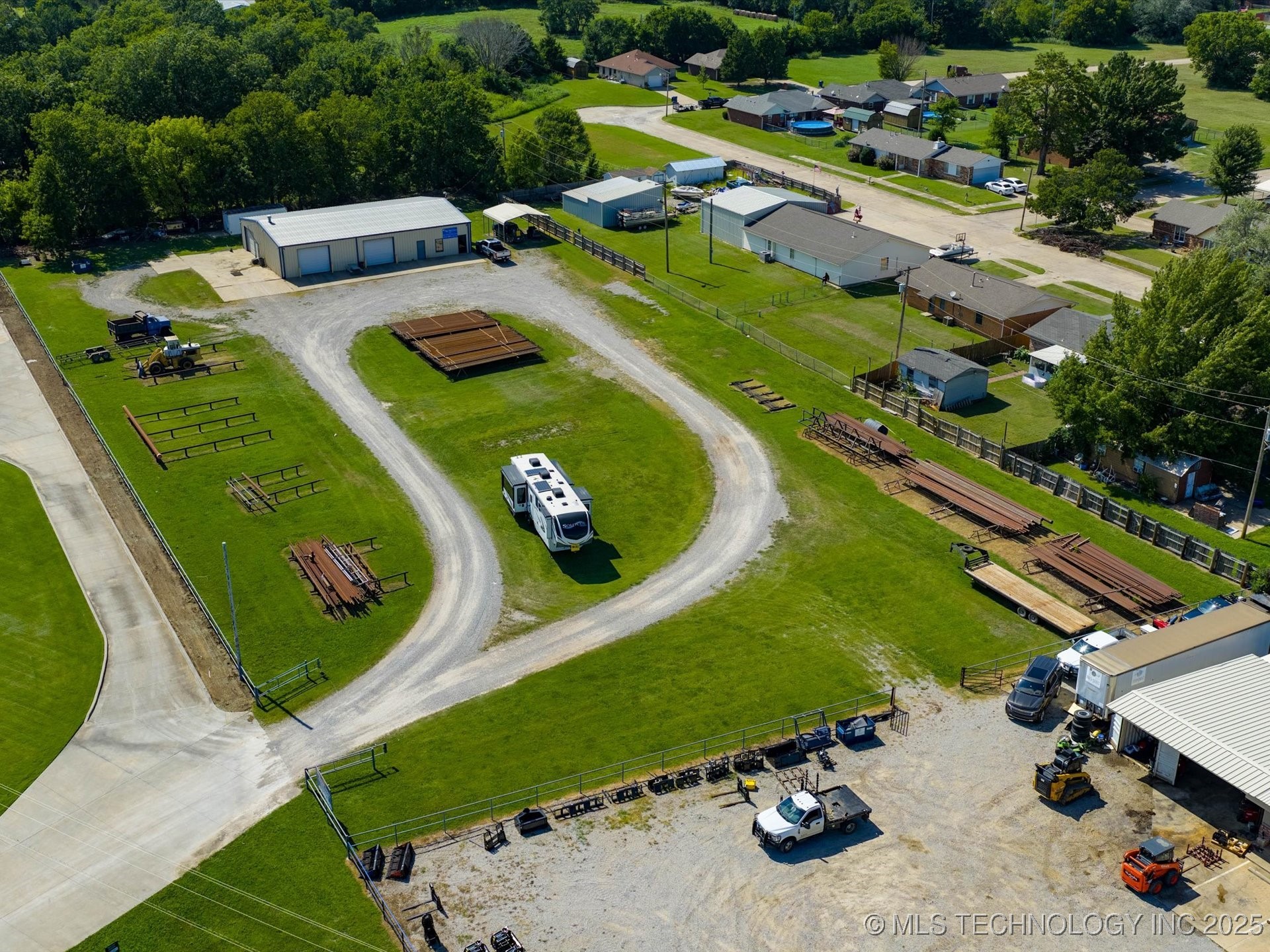 1601 E Main Street Property Photo 8