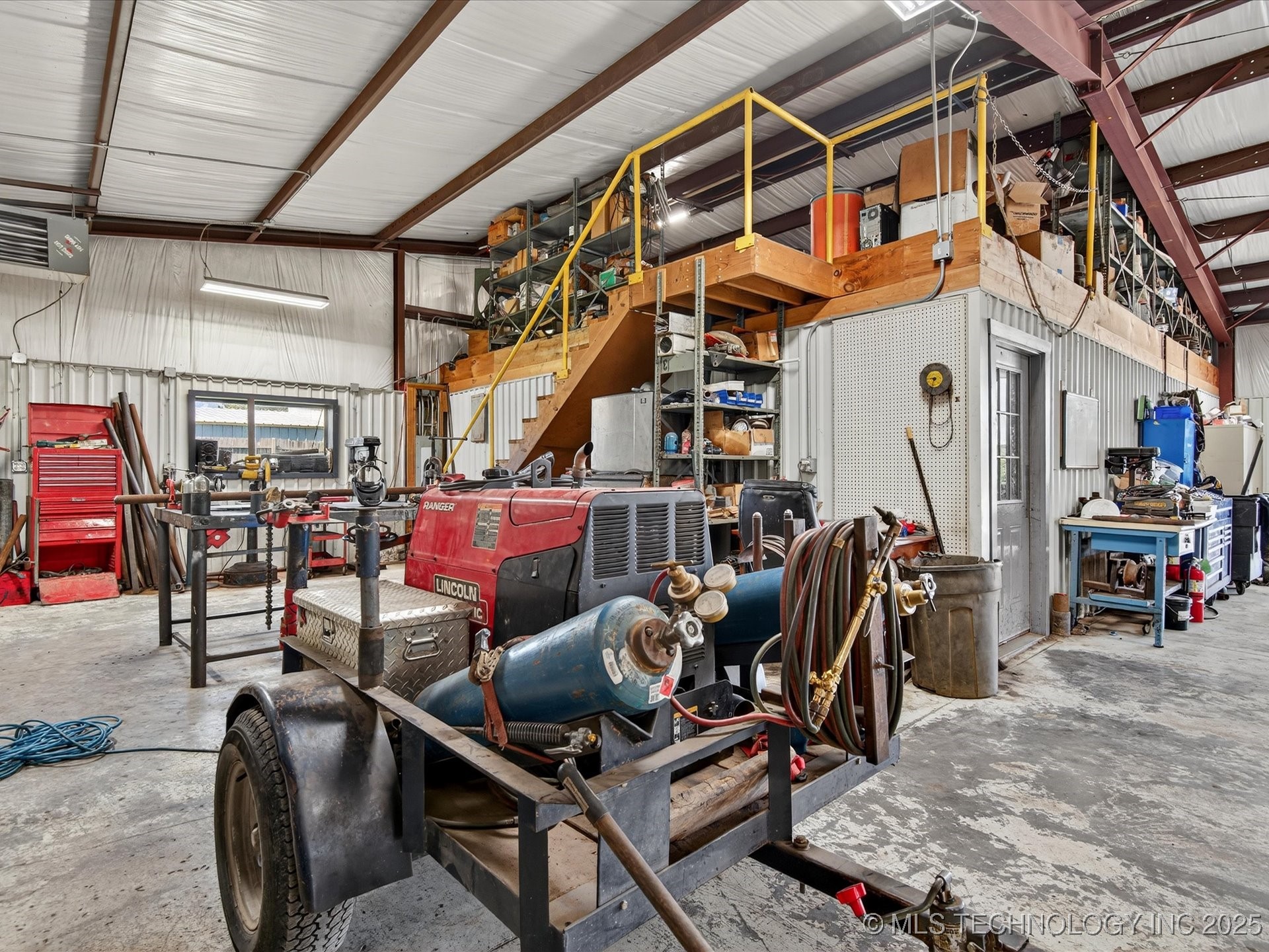 1601 E Main Street Property Photo 15