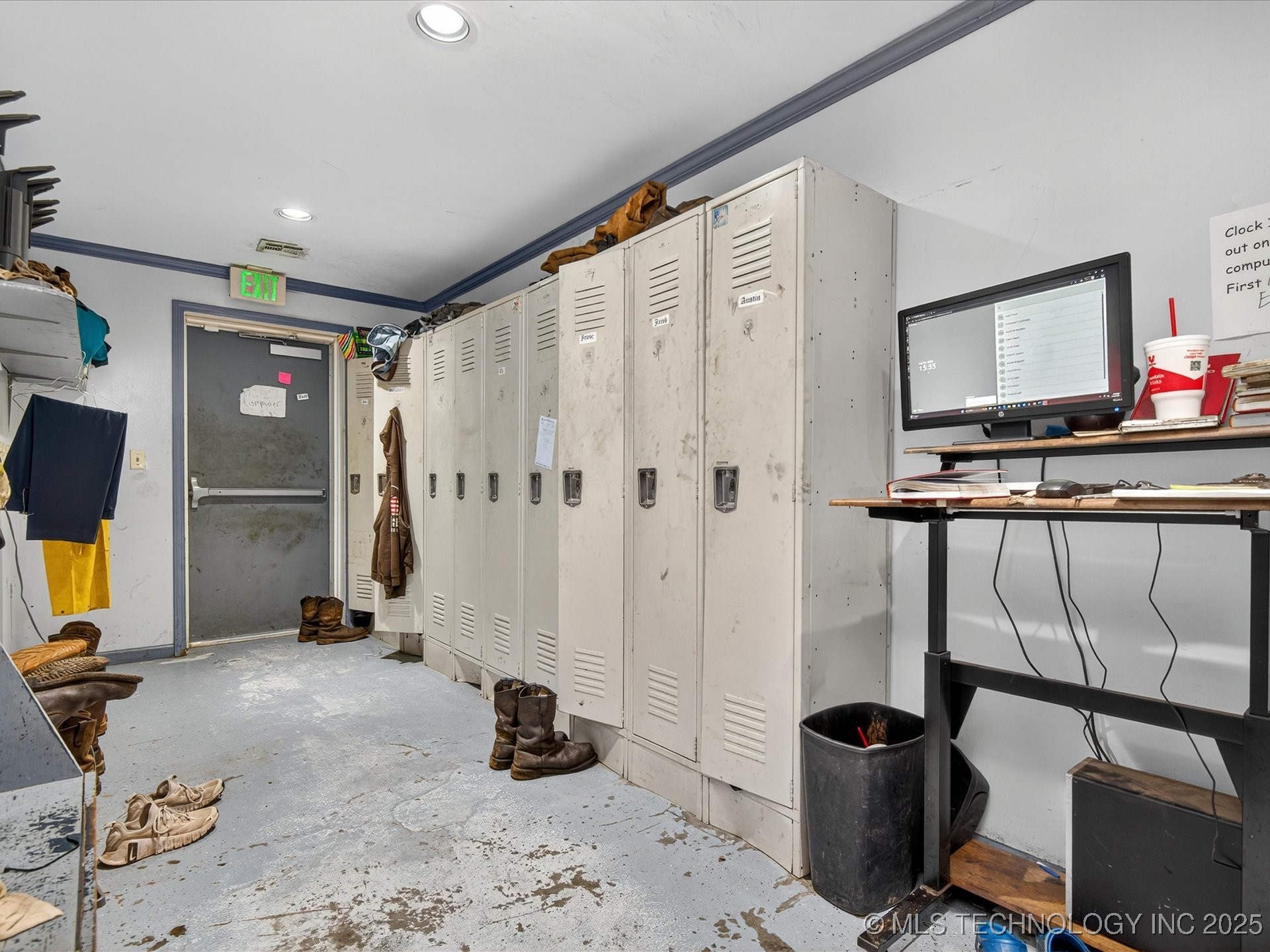 1601 E Main Street Property Photo 18