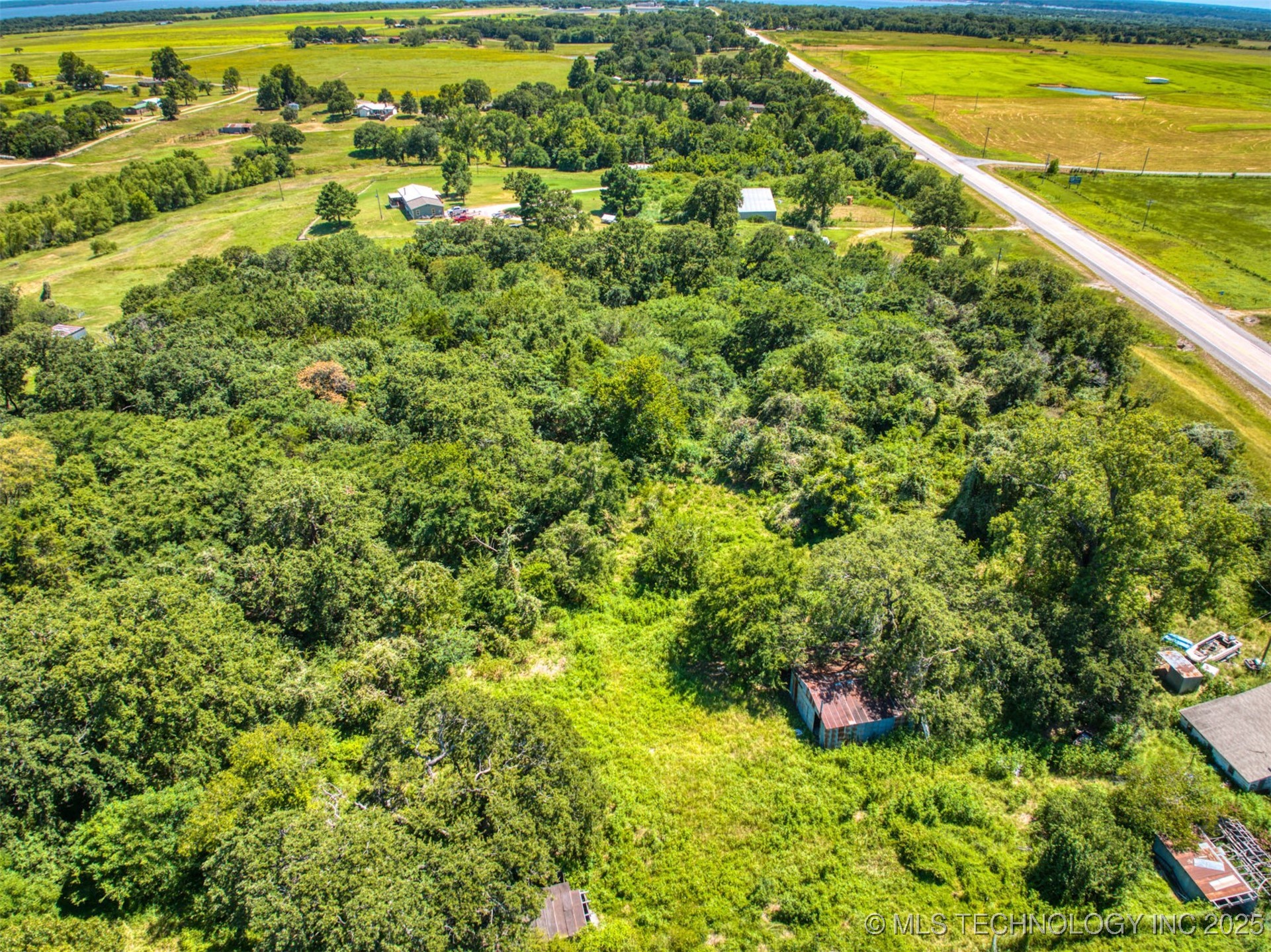 1882 Hwy 377 Property Photo 10