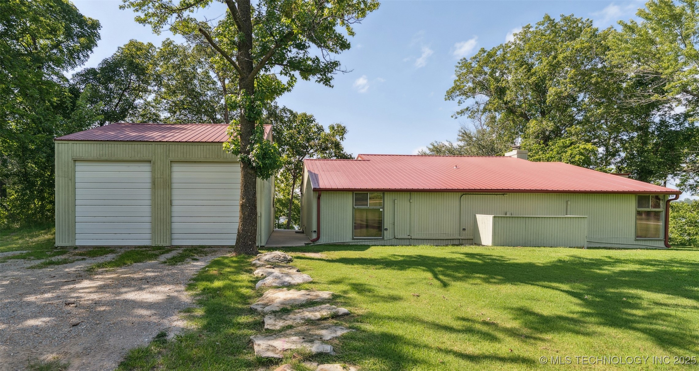 440 Murray Lane Property Photo 4