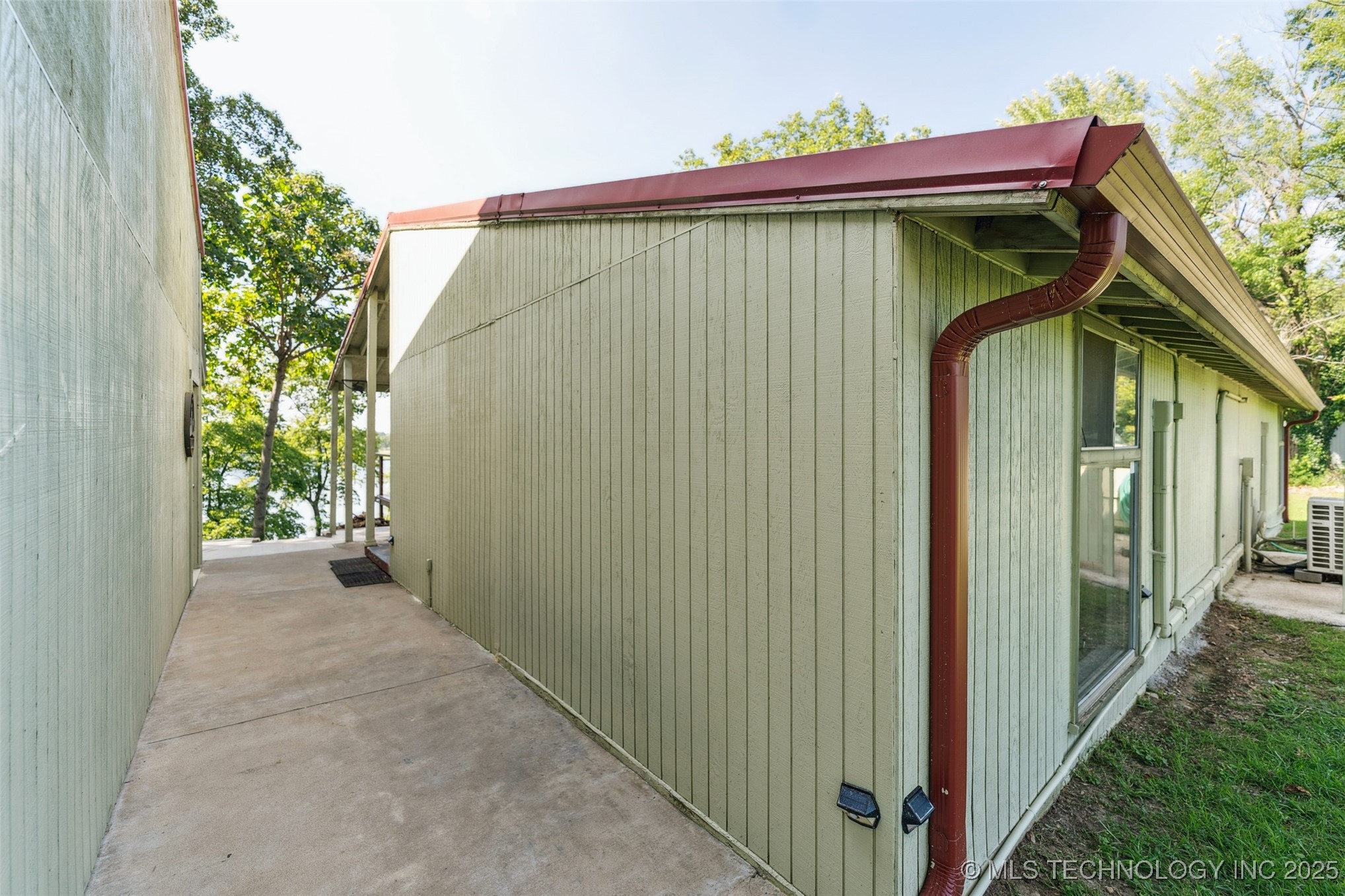 440 Murray Lane Property Photo 12