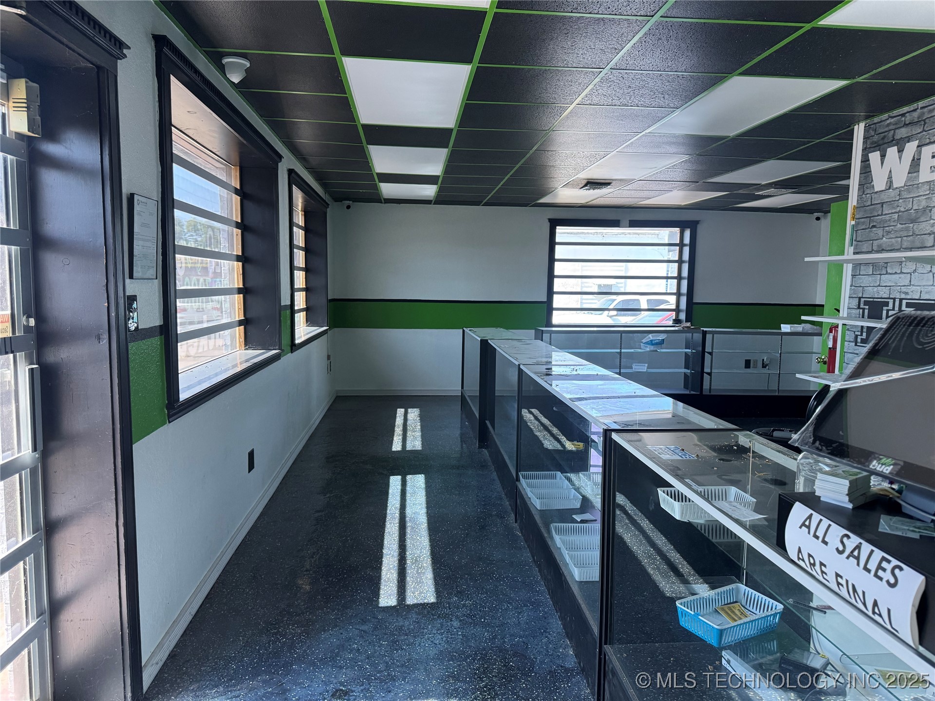 109 N 6th Property Photo 4