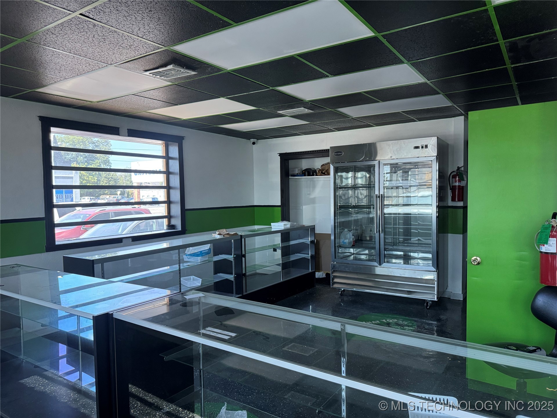 109 N 6th Property Photo 5