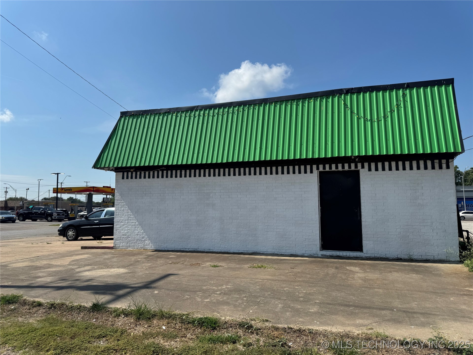 109 N 6th Property Photo 8