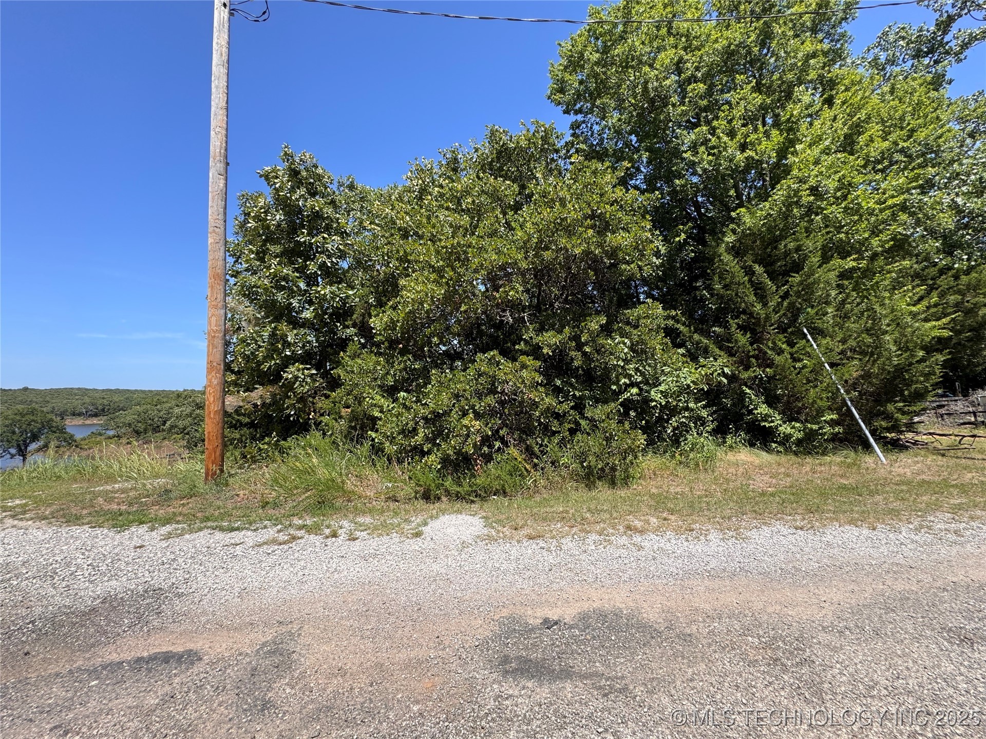 20 Juanita Drive Property Photo 1