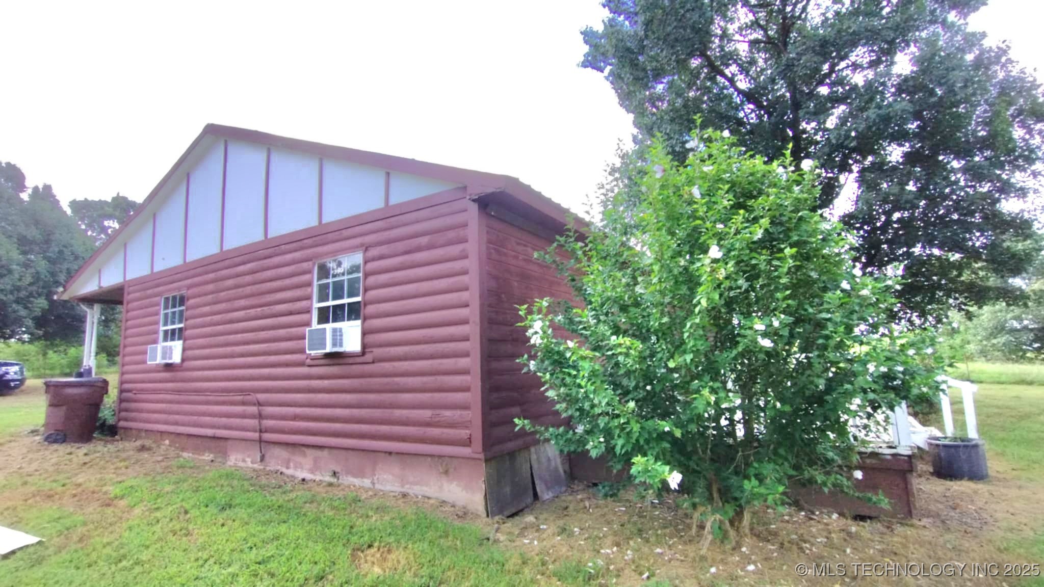 475834 E 649 Road Property Photo 4