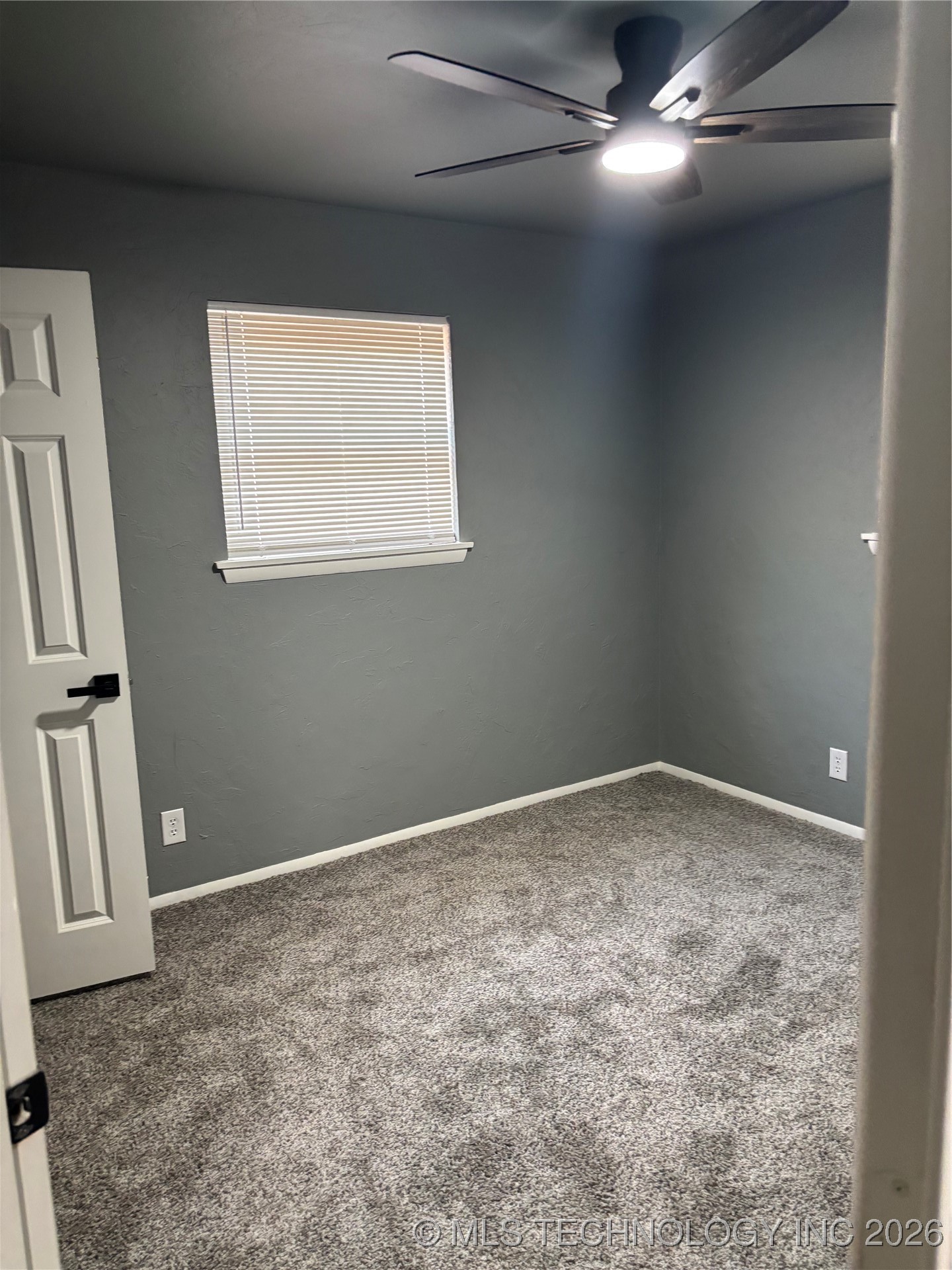 1436 E Moses Street Property Photo 5