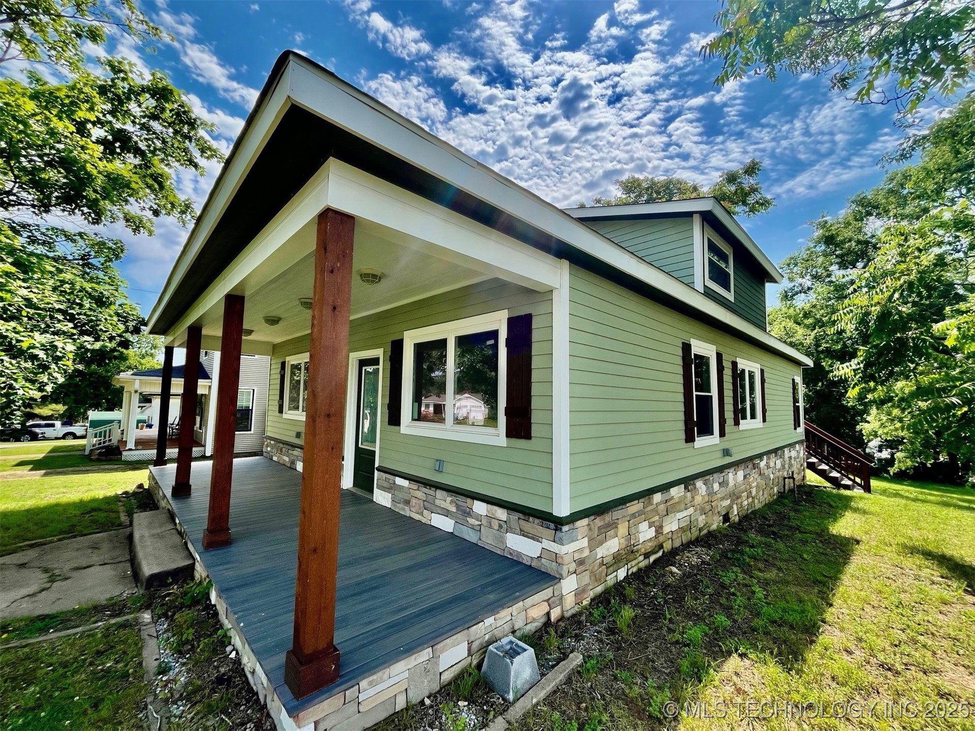 301 S Water Street Property Photo 4