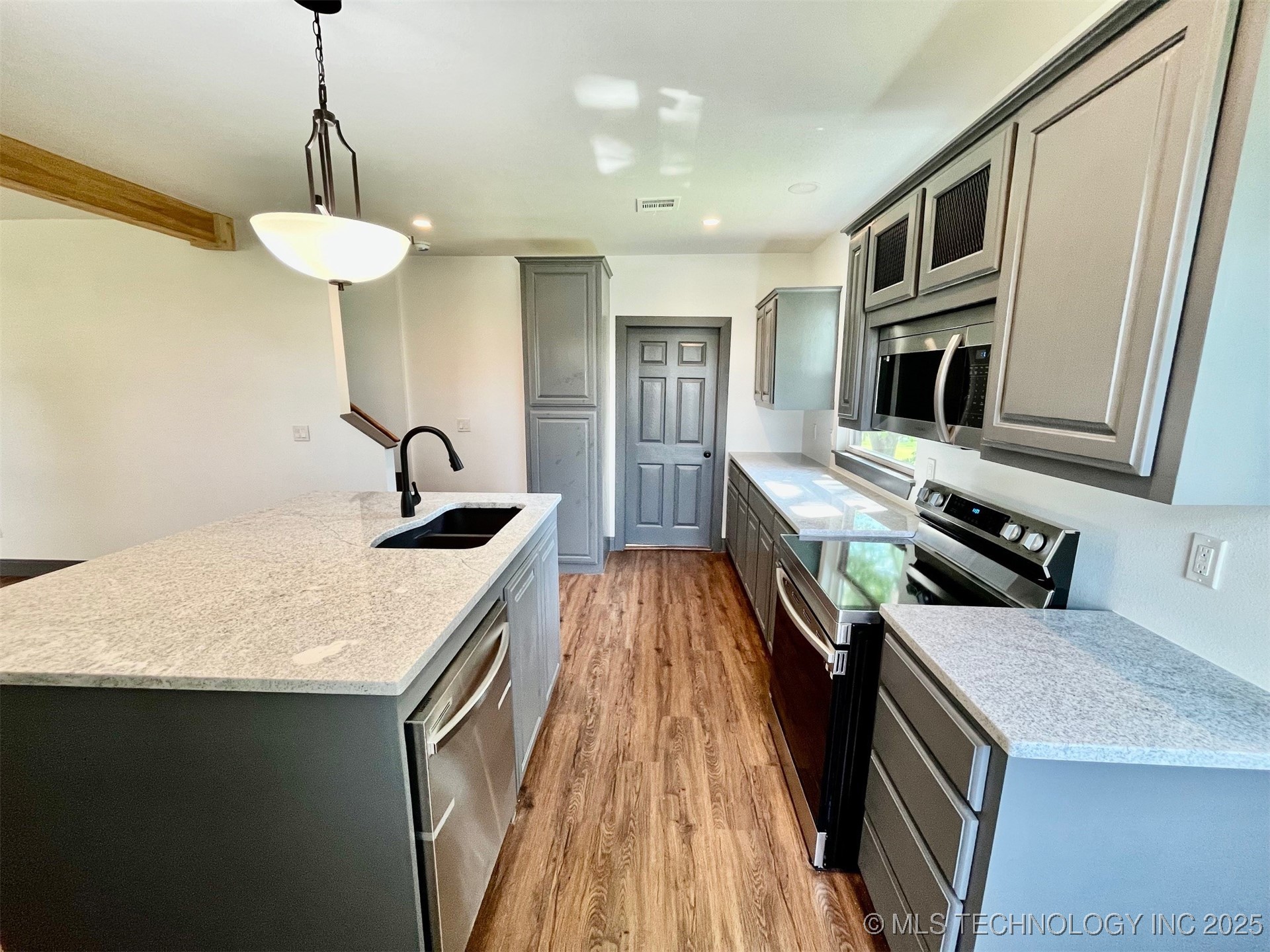 301 S Water Street Property Photo 11