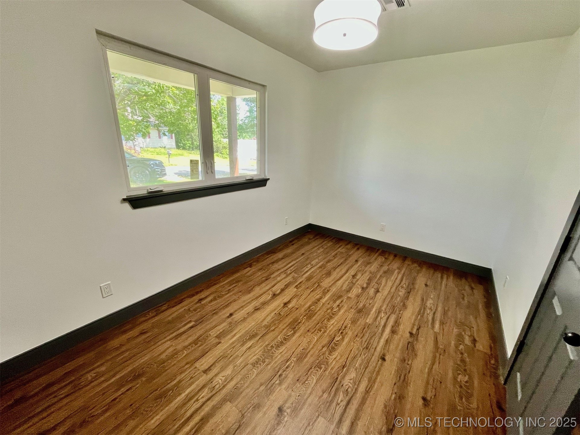 301 S Water Street Property Photo 14