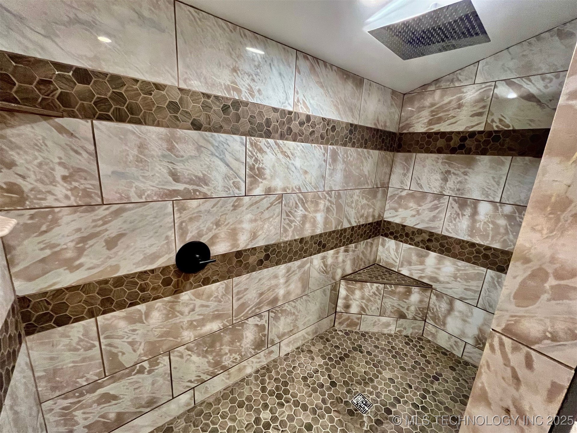 301 S Water Street Property Photo 23