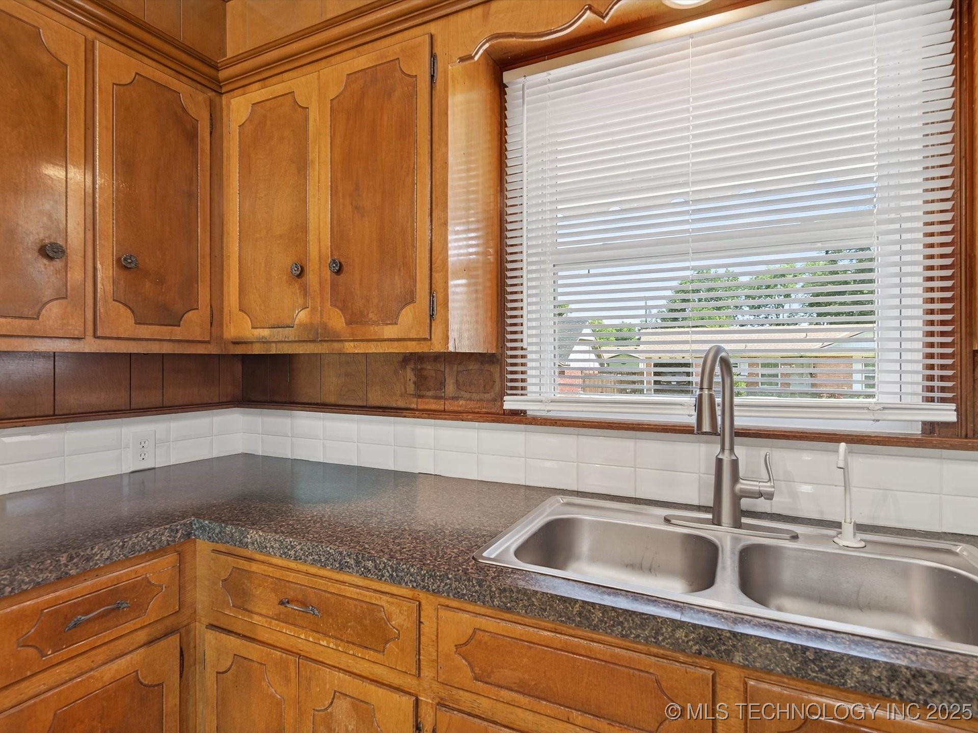 5012 Allen Court Property Photo 12