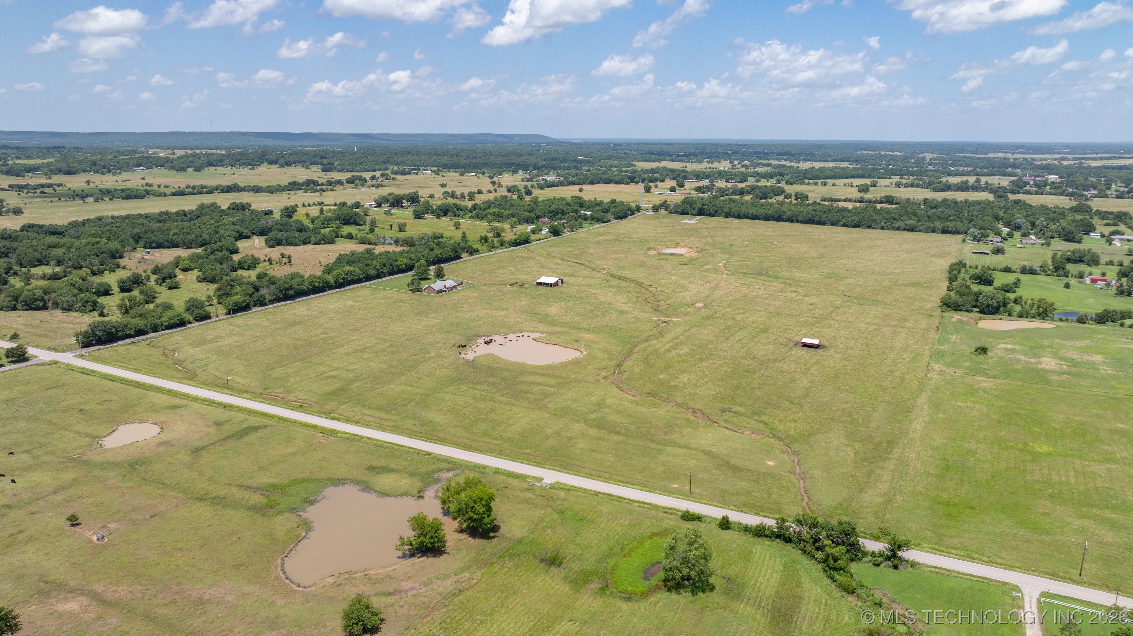 1 W 204th Street Property Photo 6