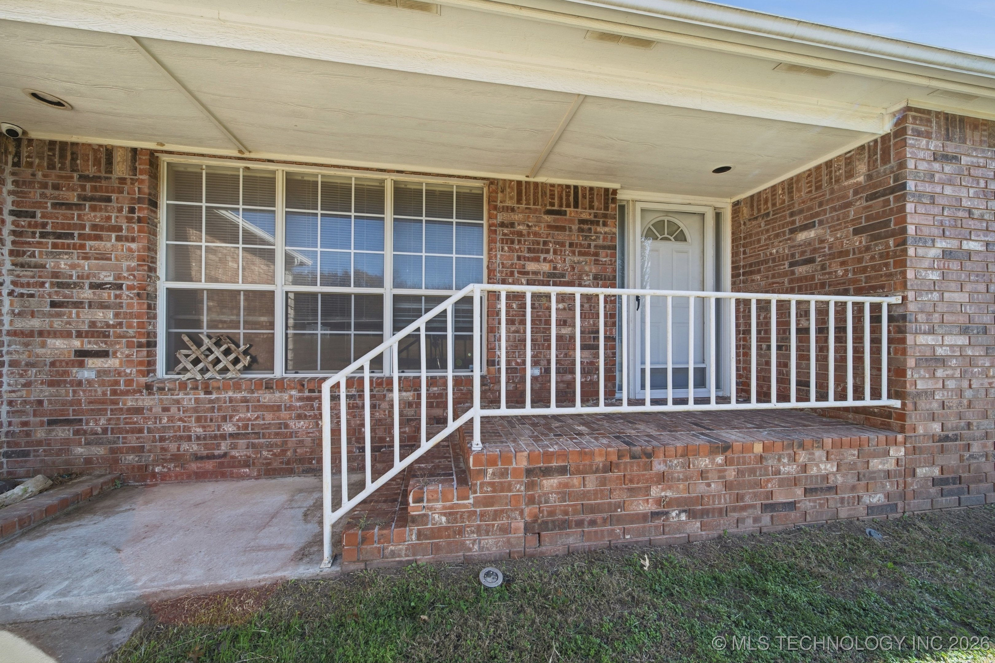 1 W 204th Street Property Photo 7