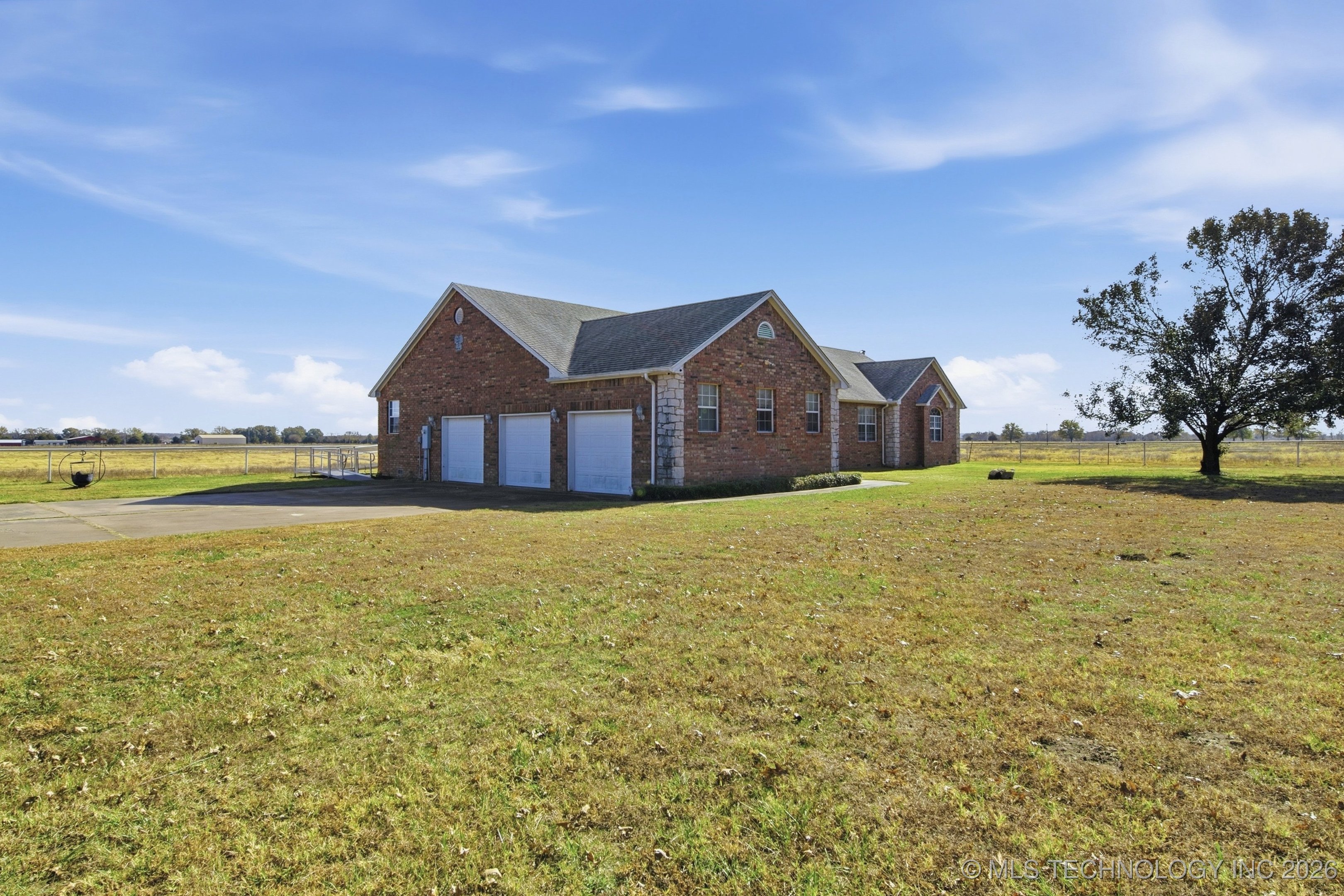 1 W 204th Street Property Photo 8