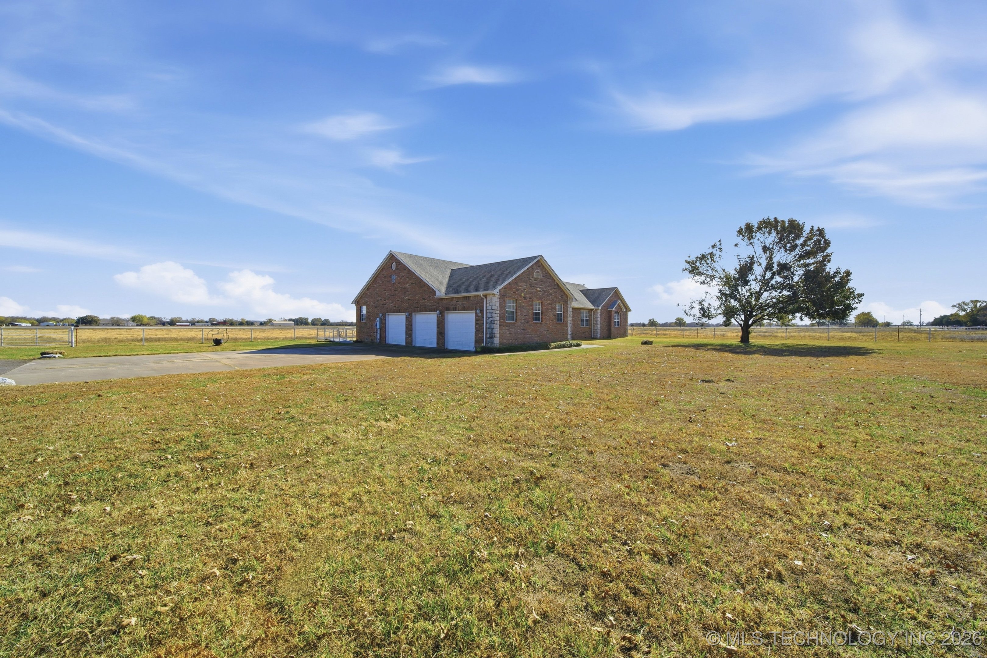 1 W 204th Street Property Photo 9