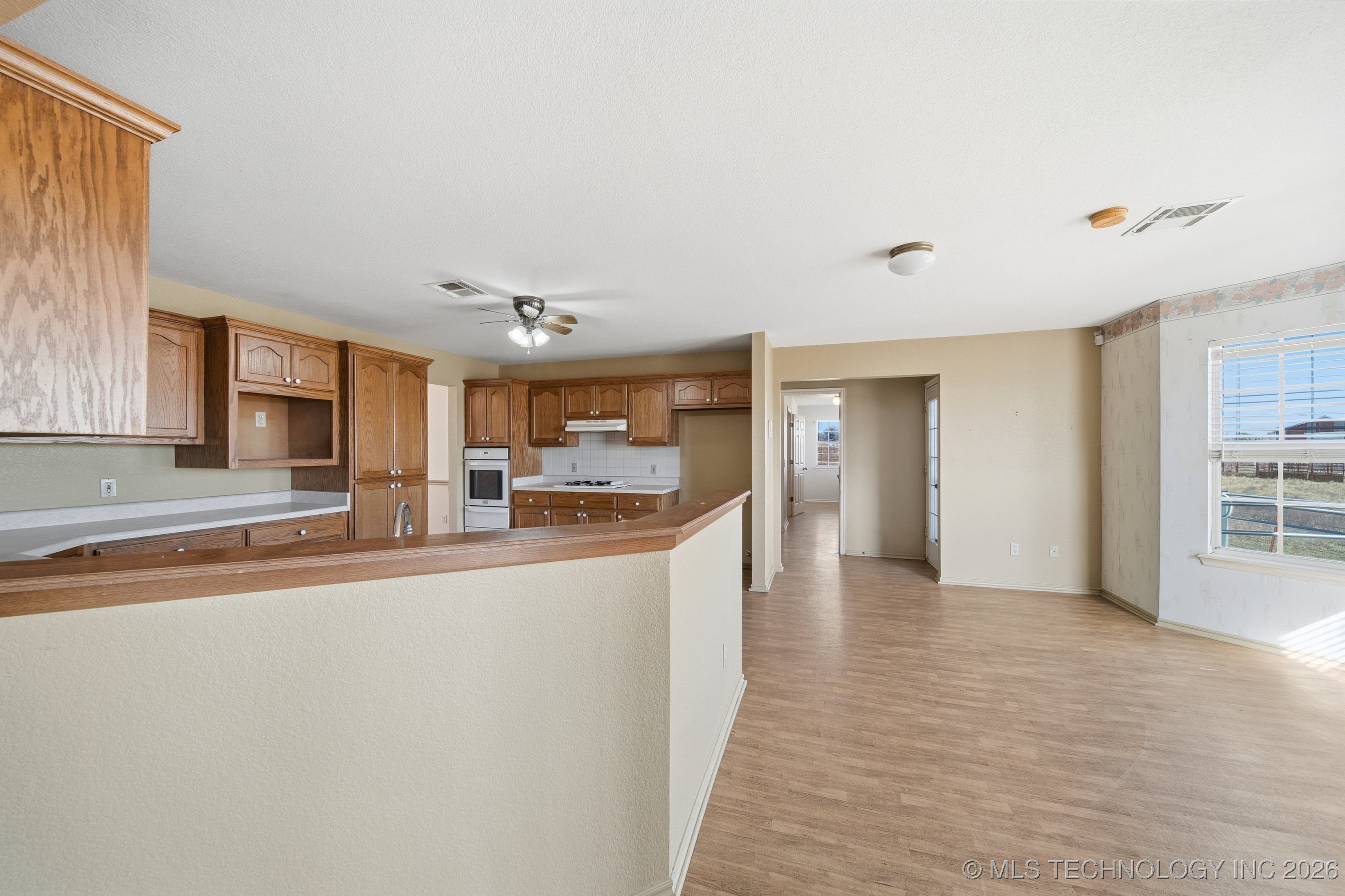 1 W 204th Street Property Photo 15