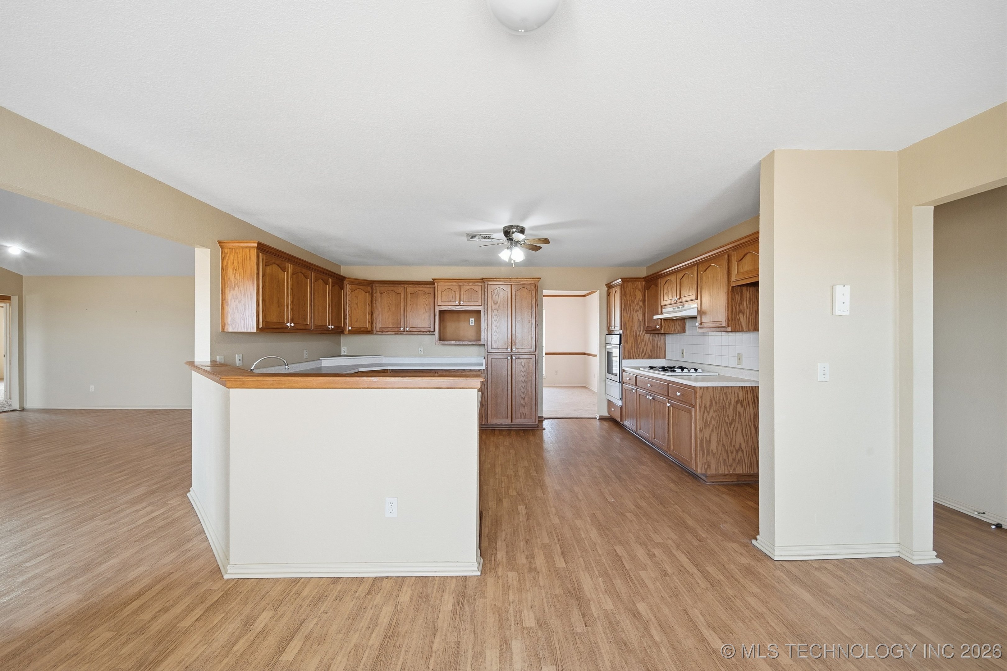 1 W 204th Street Property Photo 16