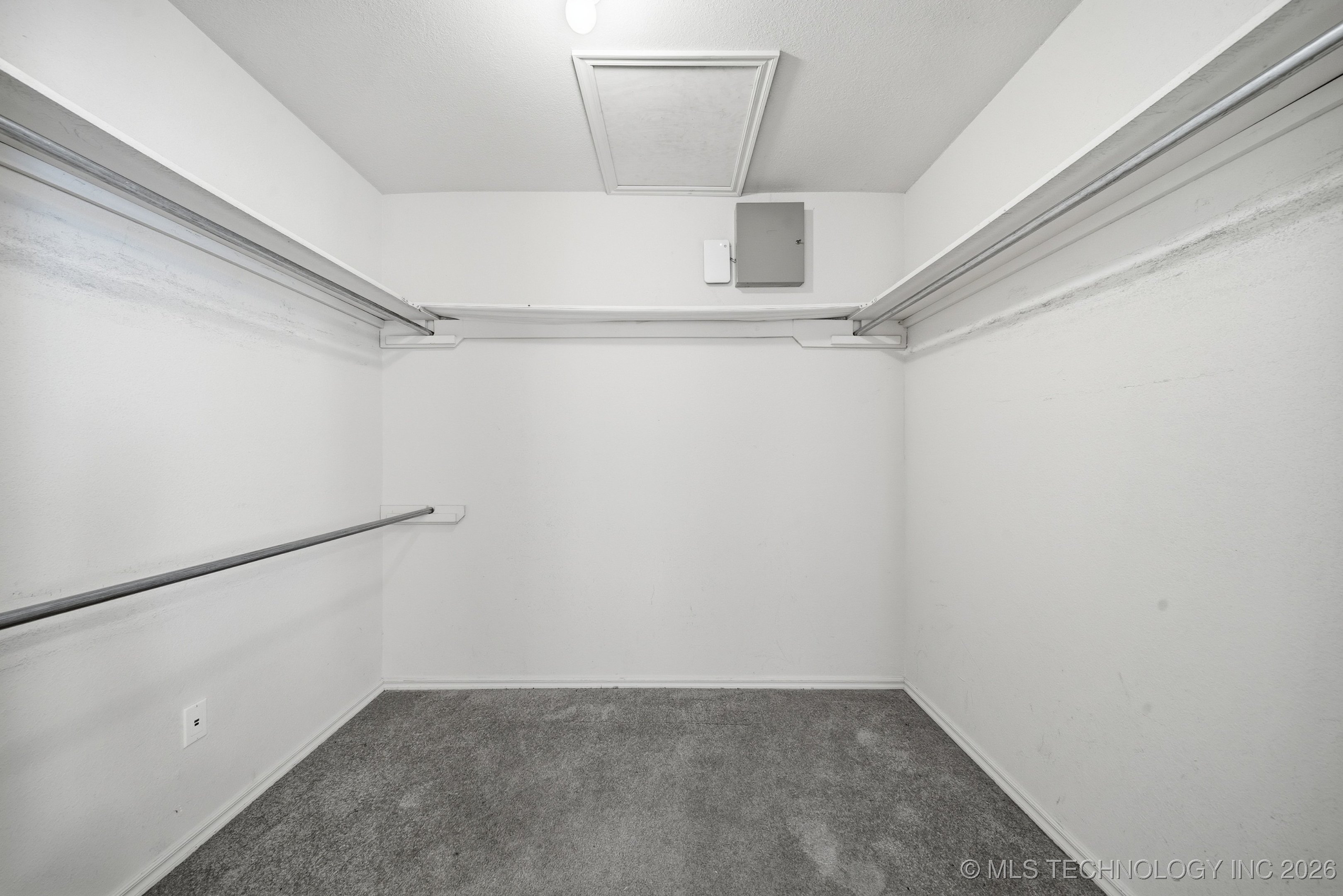 1 W 204th Street Property Photo 28