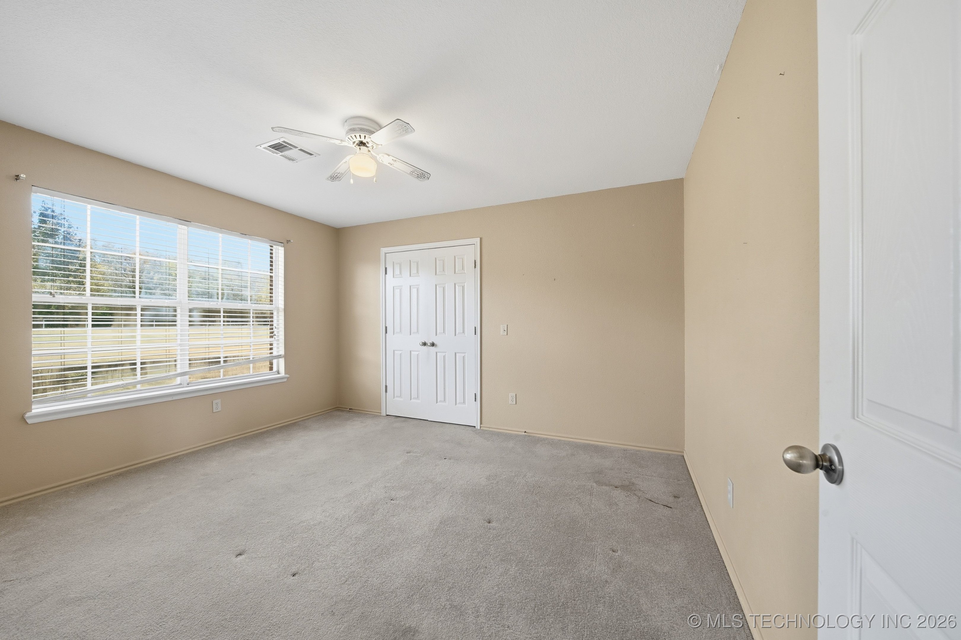 1 W 204th Street Property Photo 31