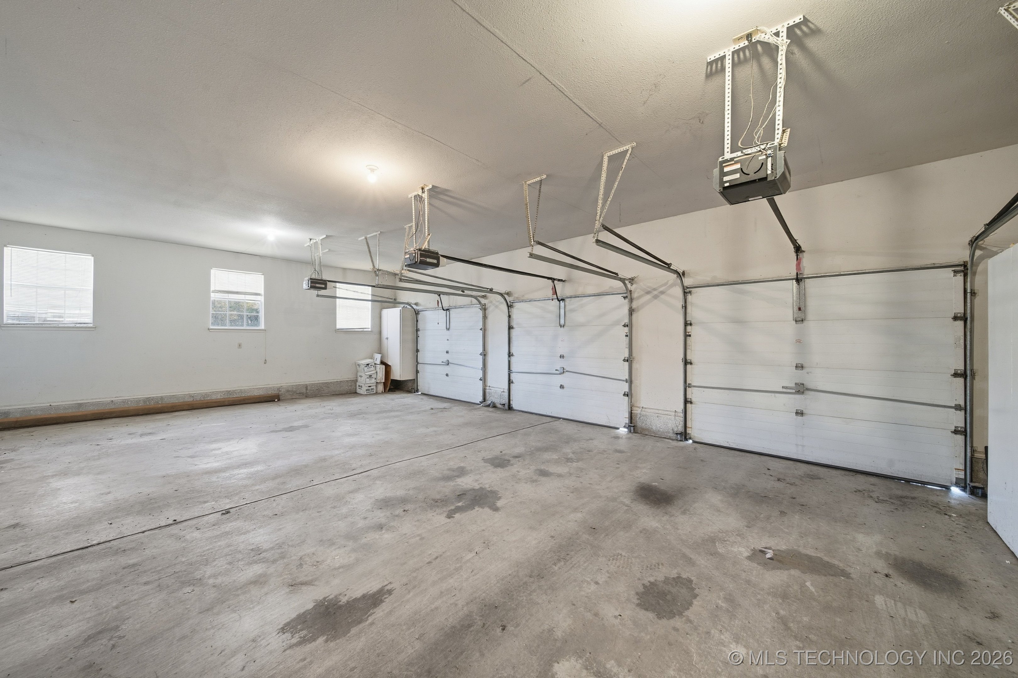 1 W 204th Street Property Photo 37