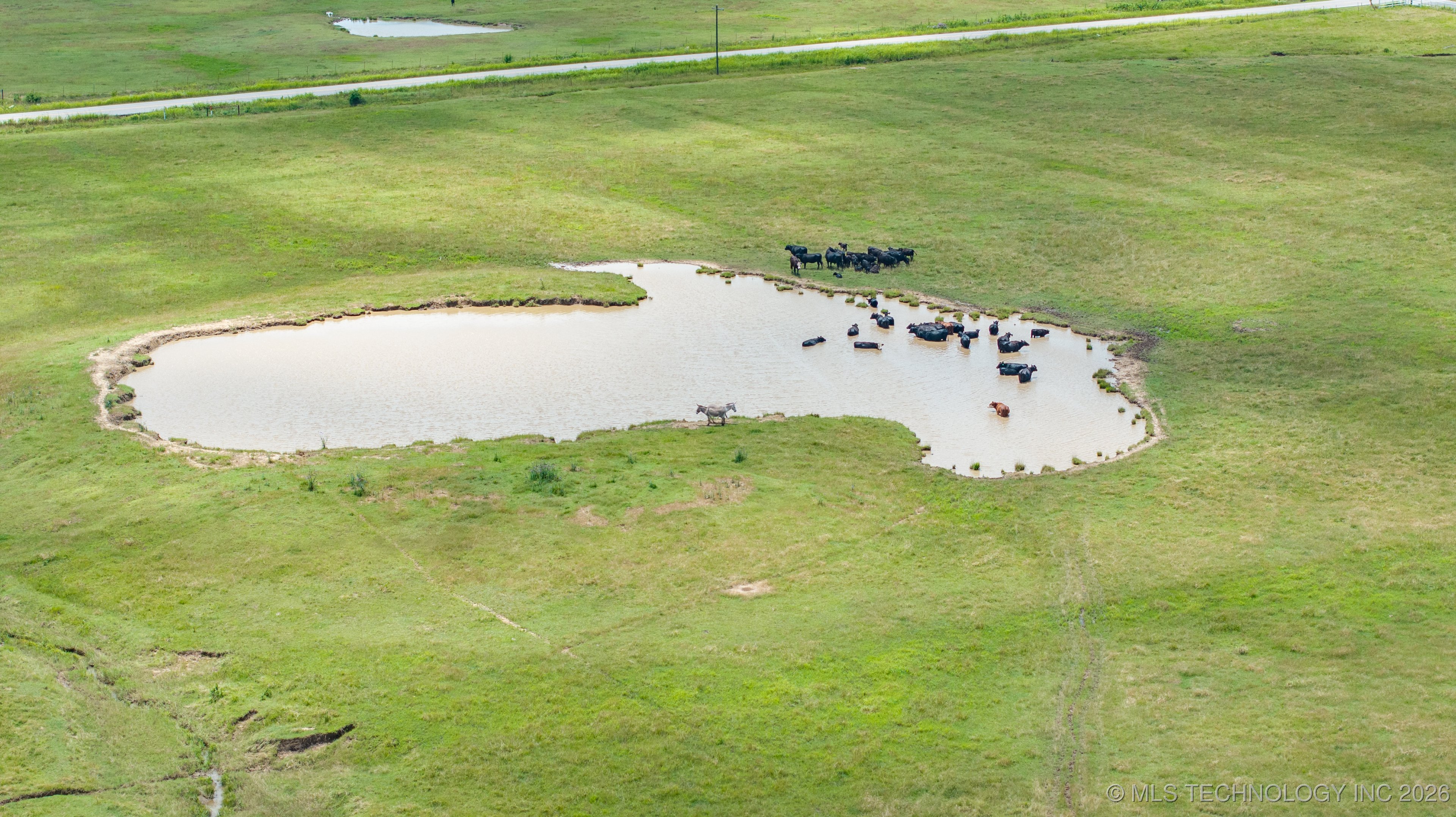 1 W 204th Street Property Photo 45