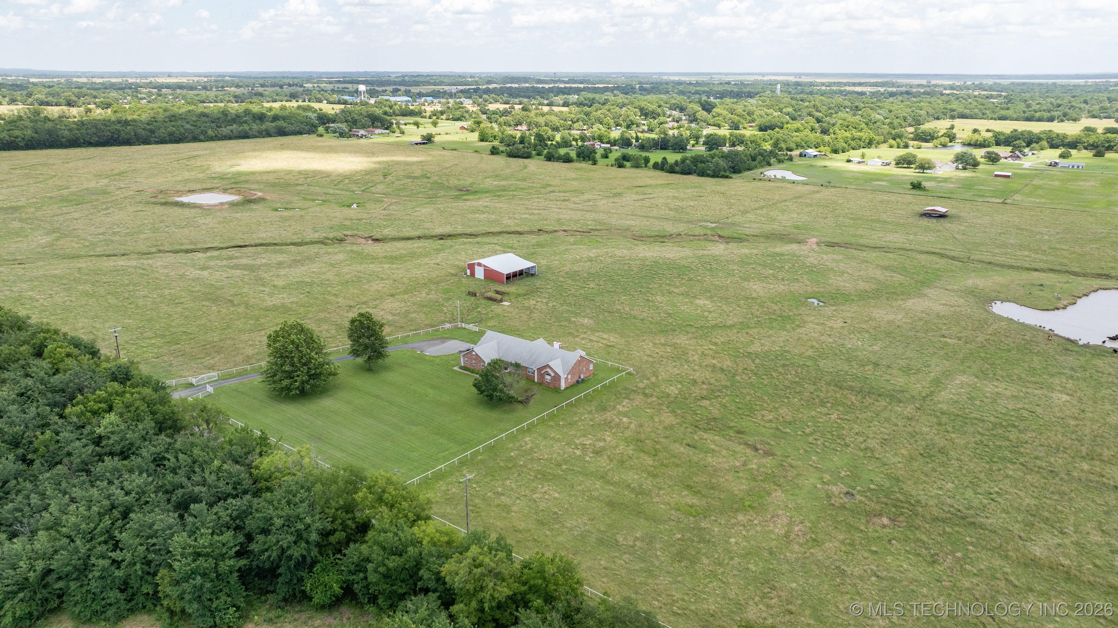 1 W 204th Street Property Photo 51