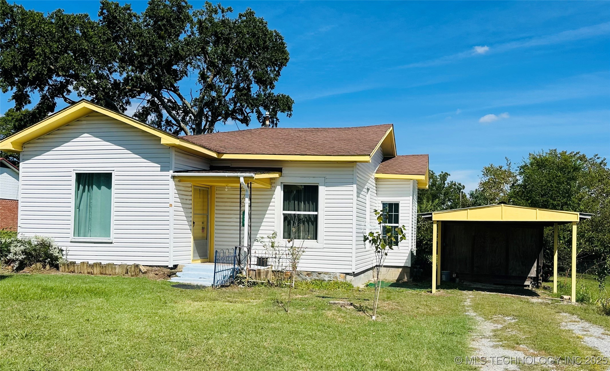 213 W Monroe Avenue Property Photo 3