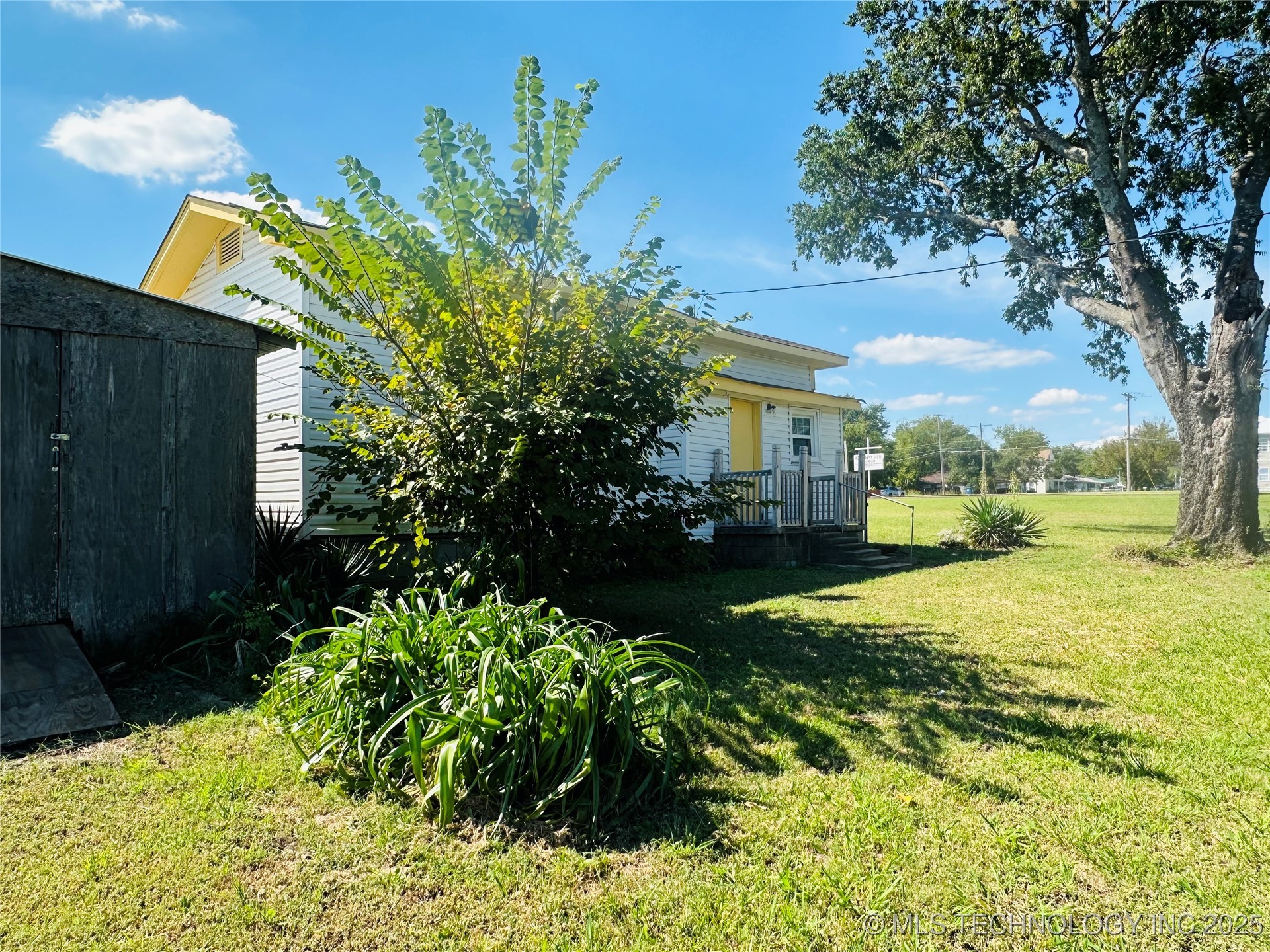 213 W Monroe Avenue Property Photo 6