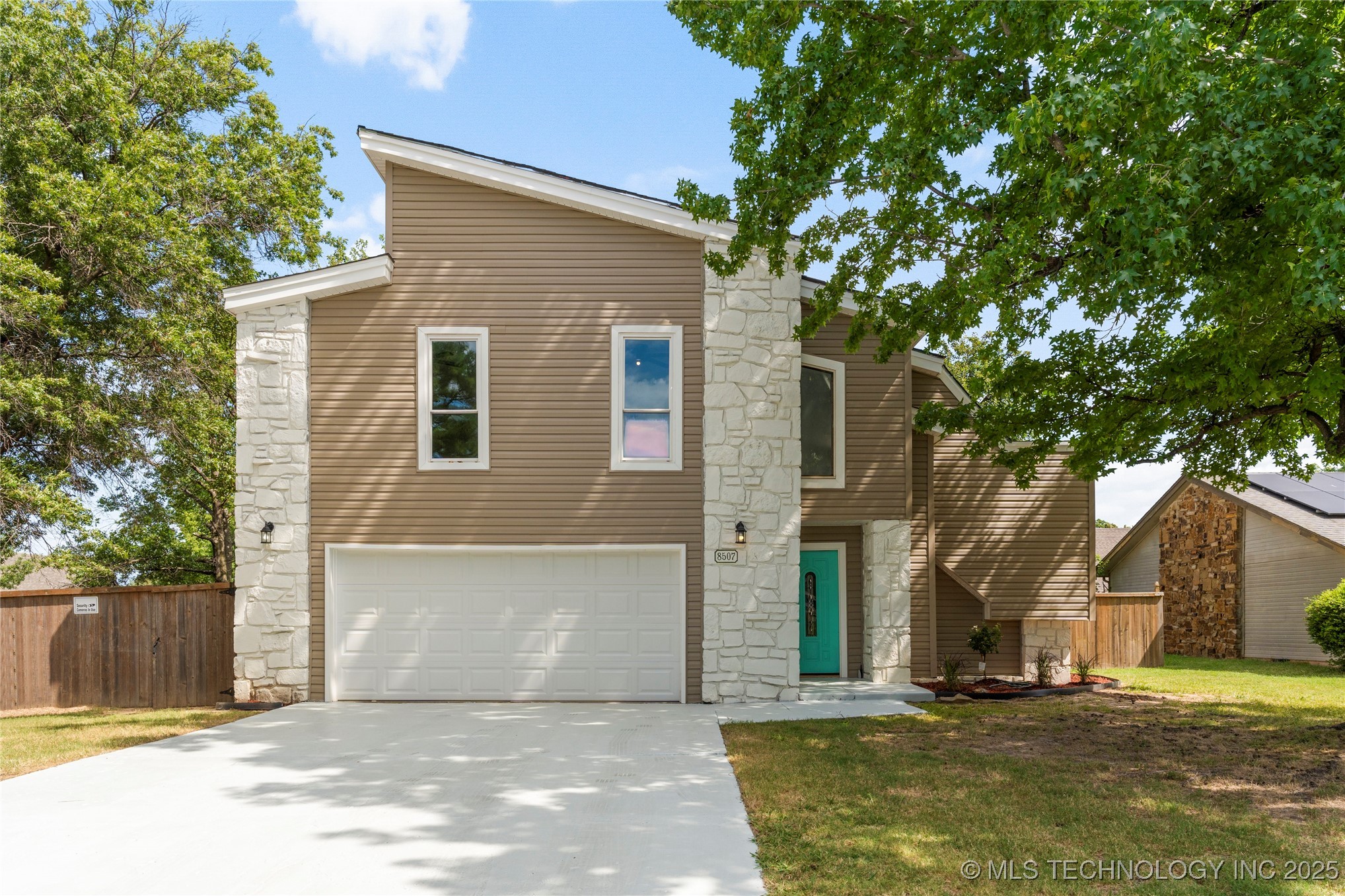 8507 E 78th Street Property Photo 1