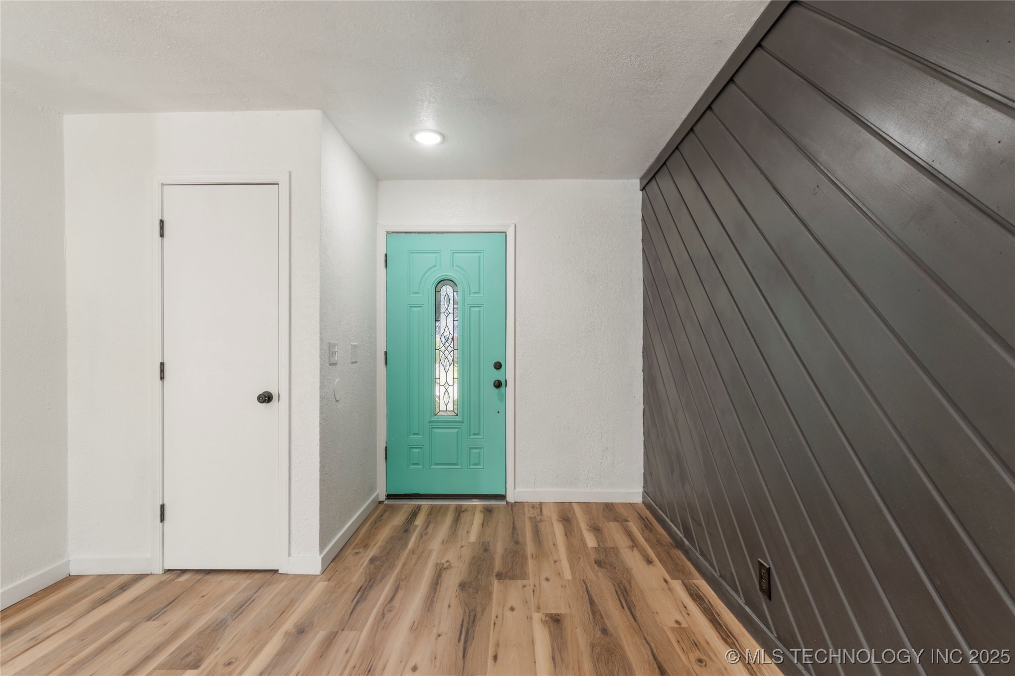 8507 E 78th Street Property Photo 3