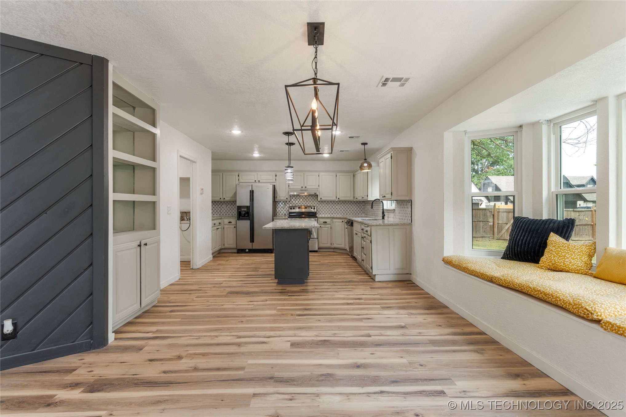 8507 E 78th Street Property Photo 12