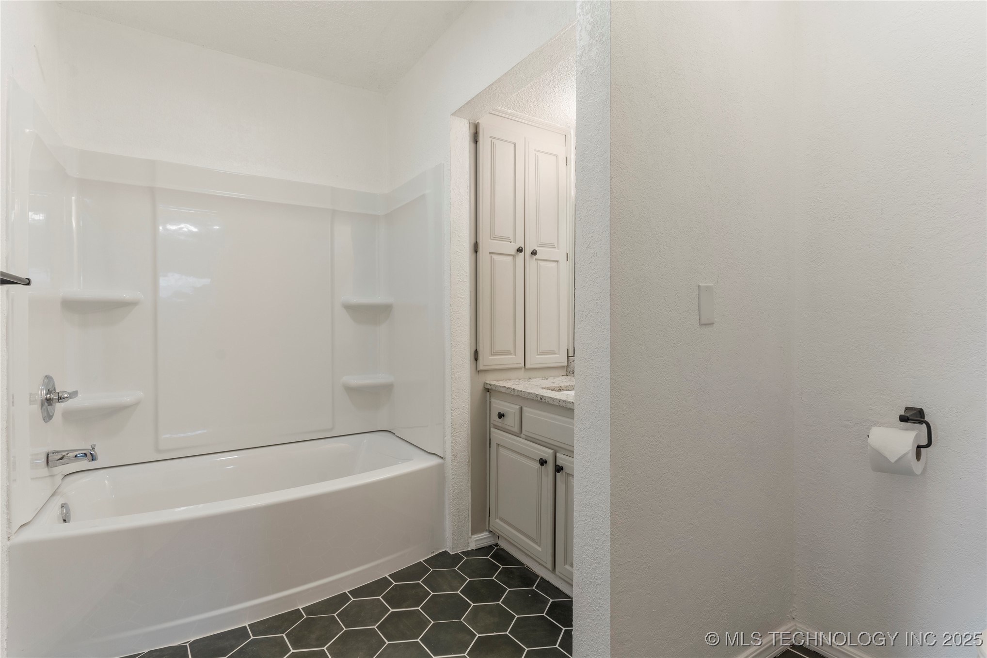 8507 E 78th Street Property Photo 40