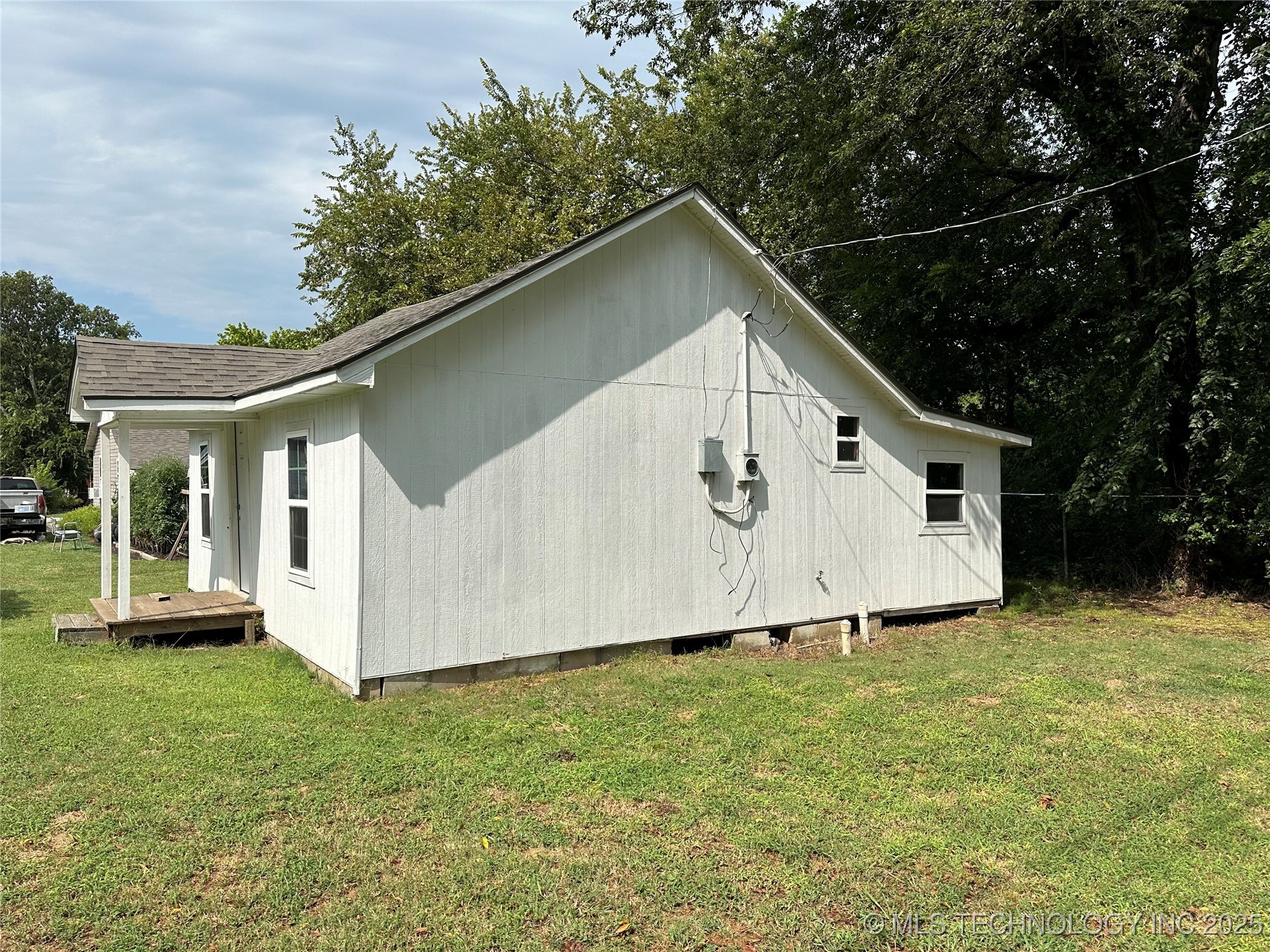 729 W 13th Property Photo 11