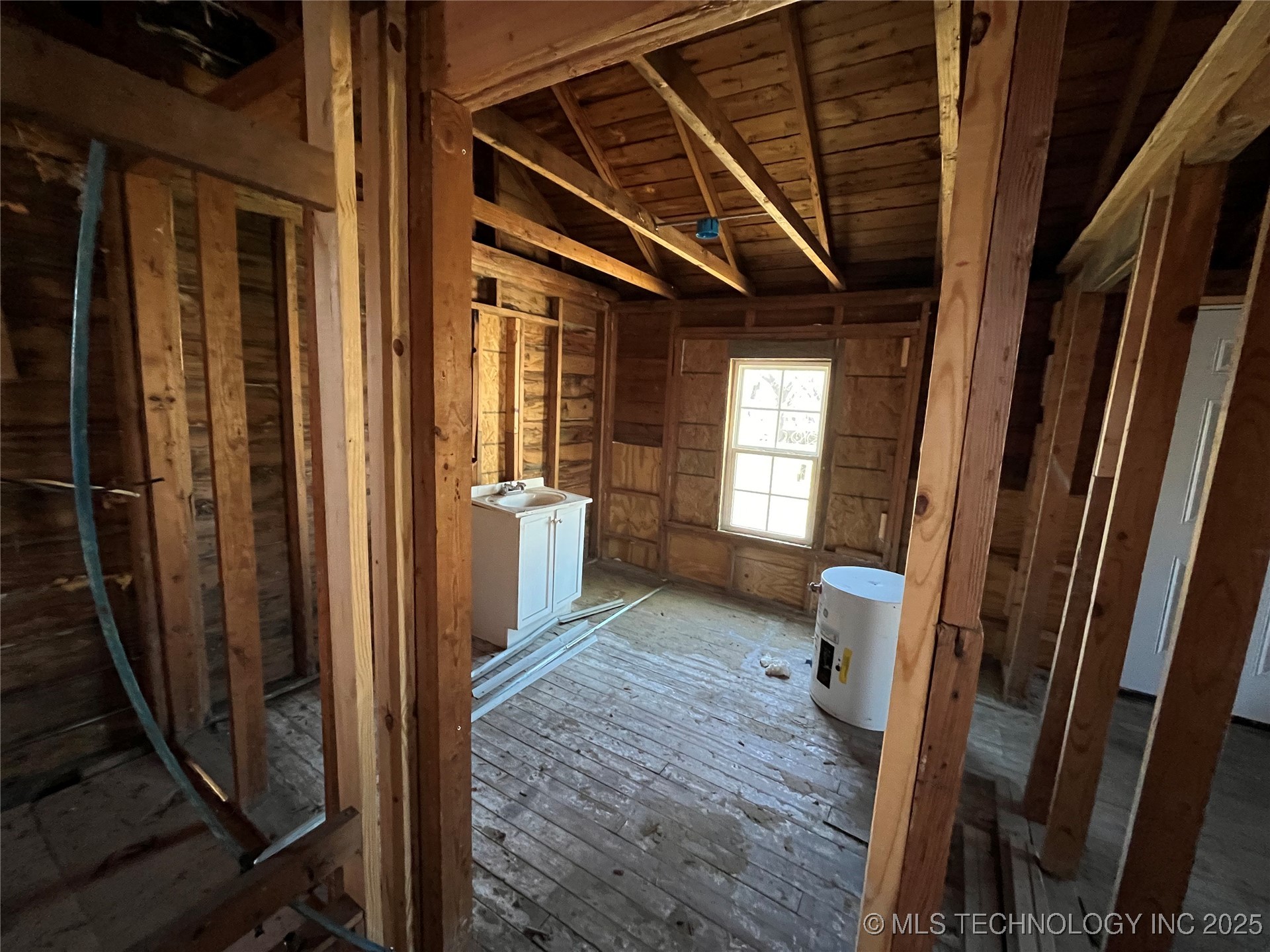 729 W 13th Property Photo 16