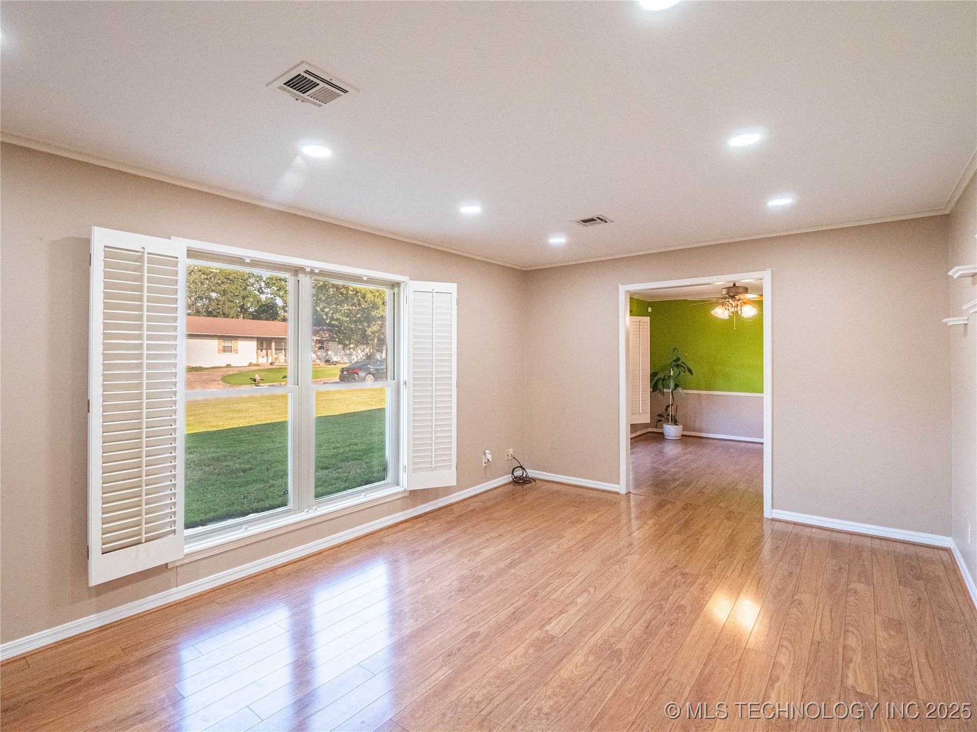 1813 Mockingbird Property Photo 17