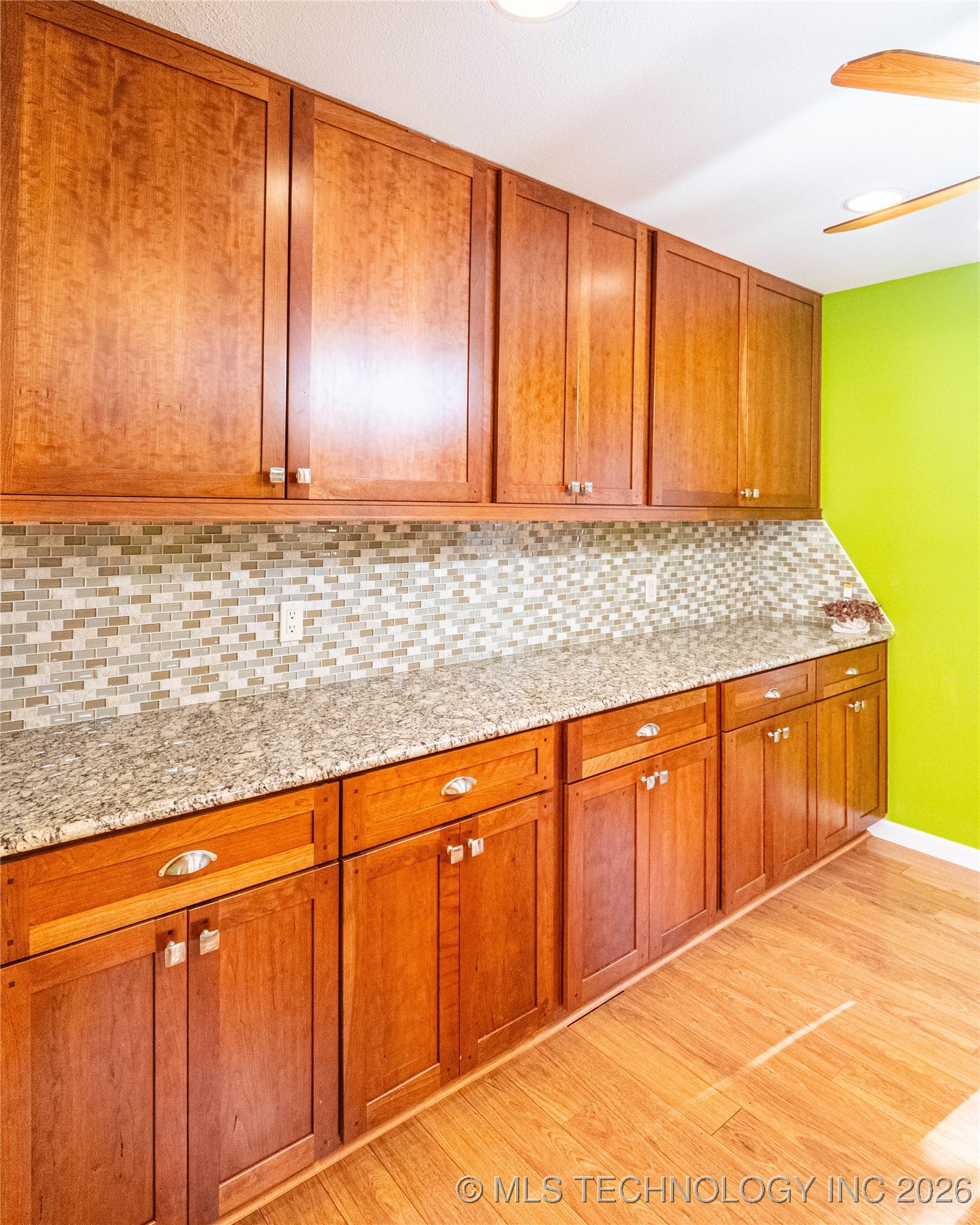 1813 Mockingbird Property Photo 23