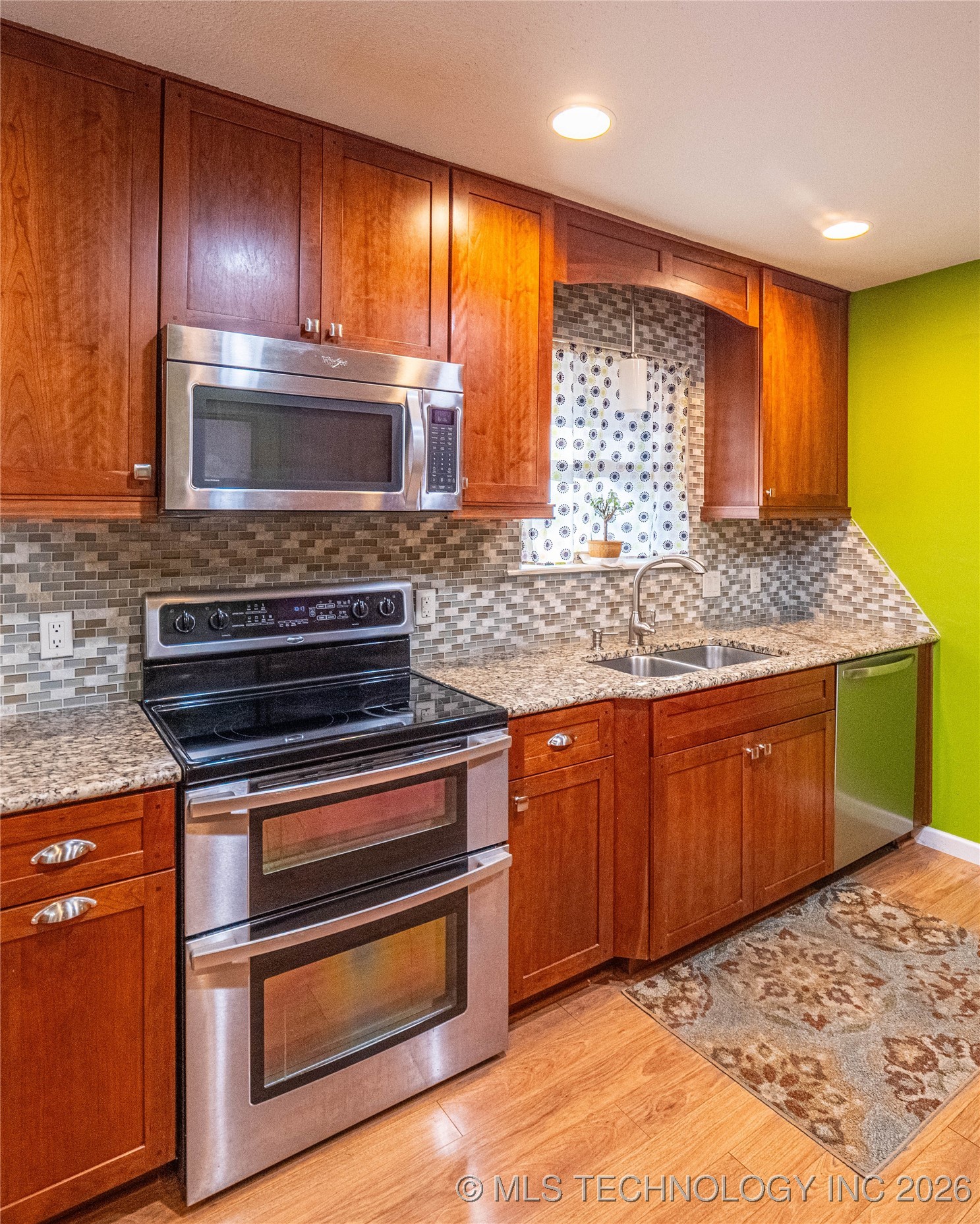 1813 Mockingbird Property Photo 28