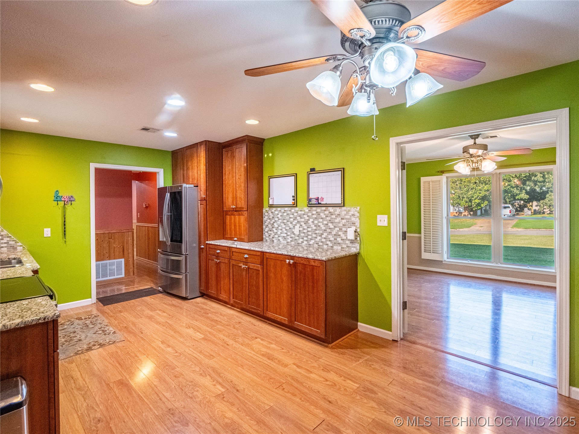 1813 Mockingbird Property Photo 29