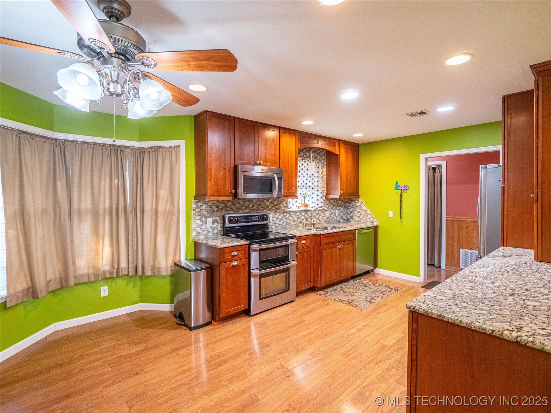 1813 Mockingbird Property Photo 30