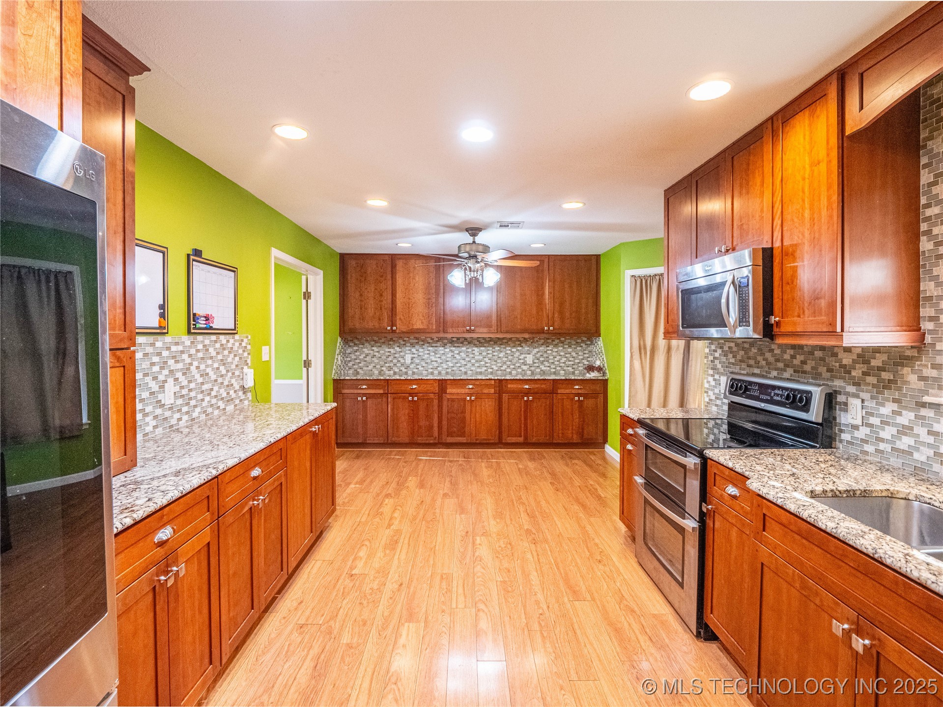 1813 Mockingbird Property Photo 32