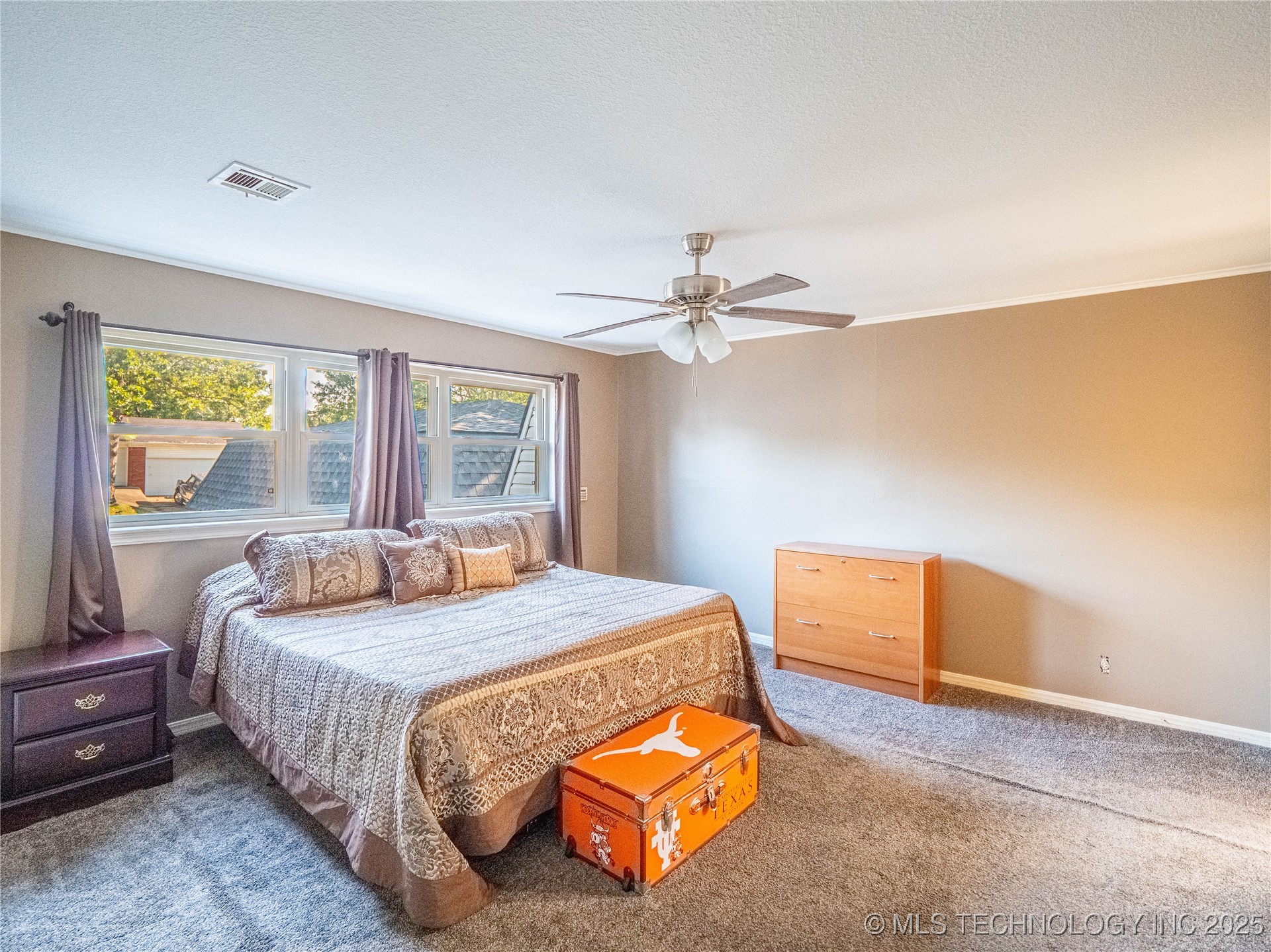 1813 Mockingbird Property Photo 38