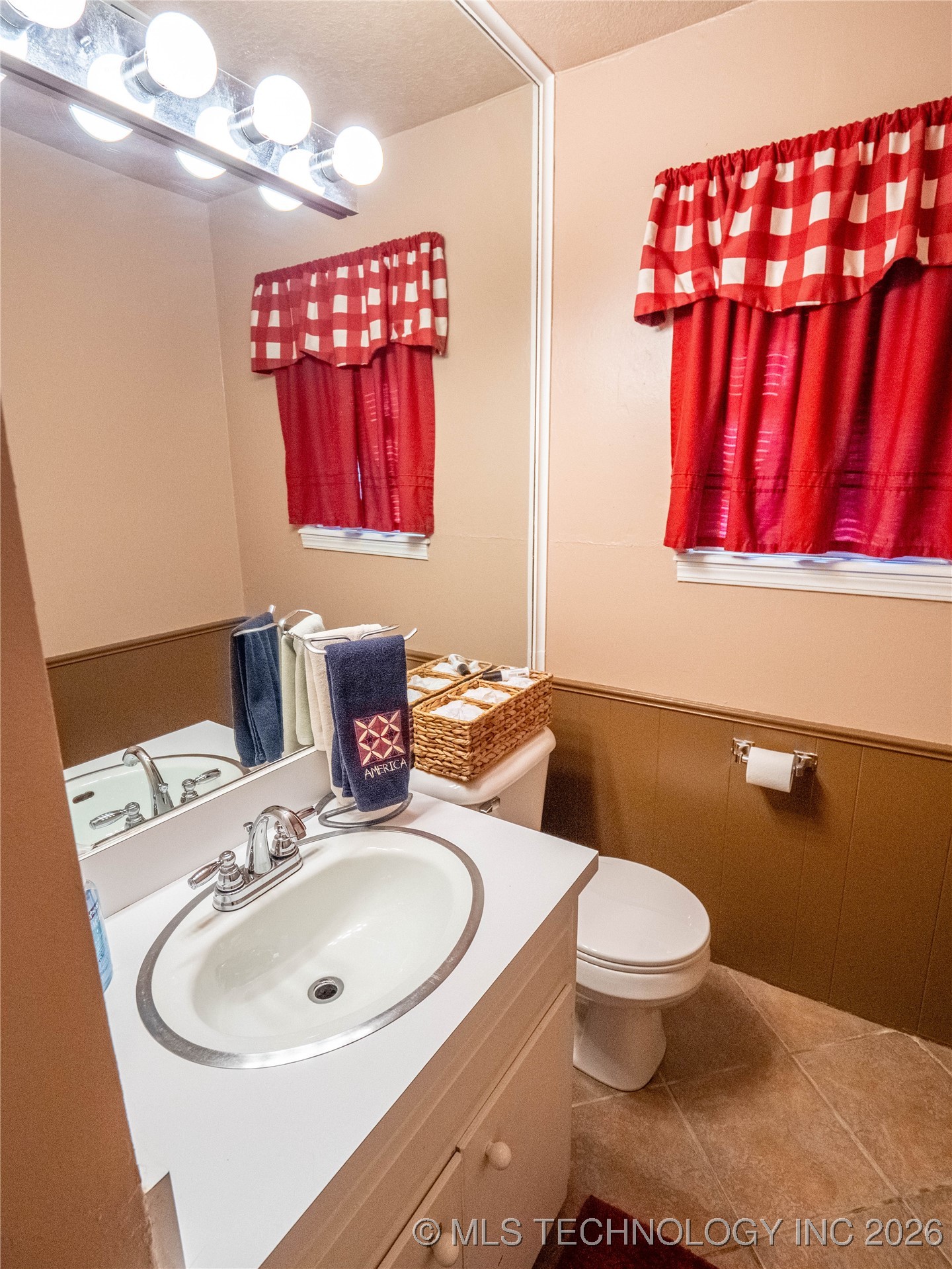 1813 Mockingbird Property Photo 49