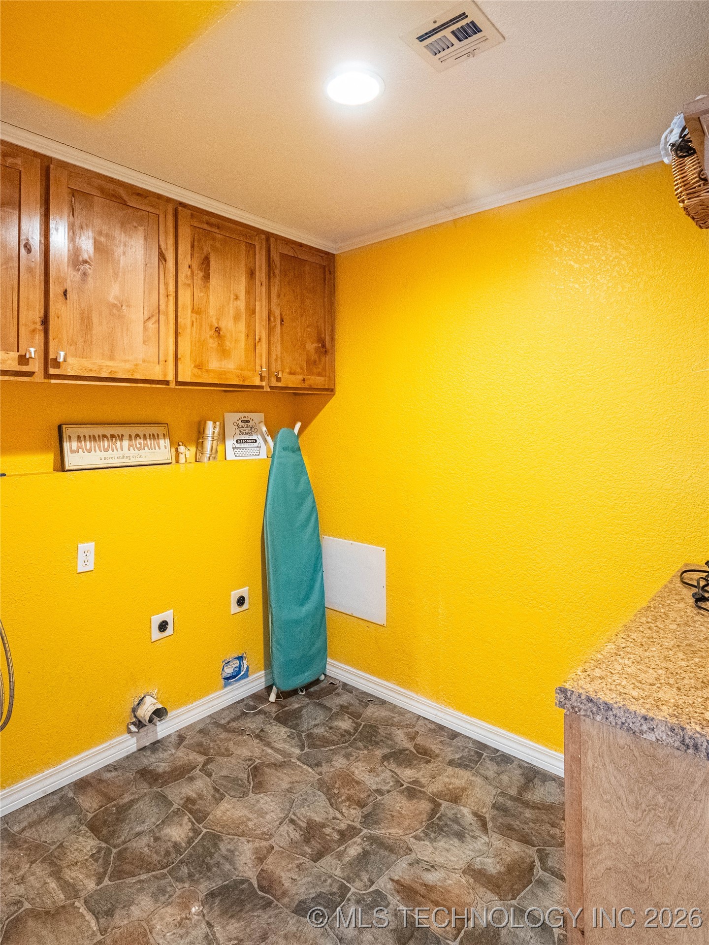 1813 Mockingbird Property Photo 63