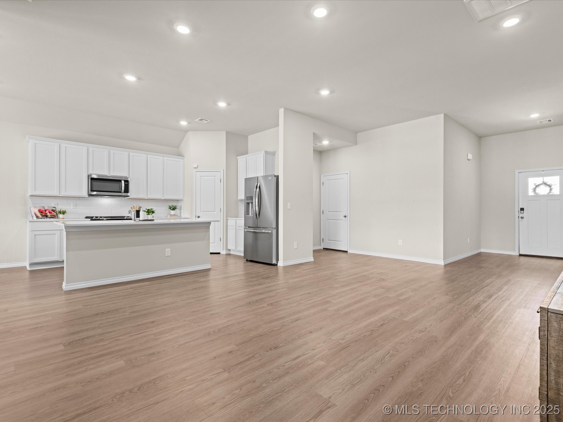 1507 Foxtail Park Lane Property Photo 6